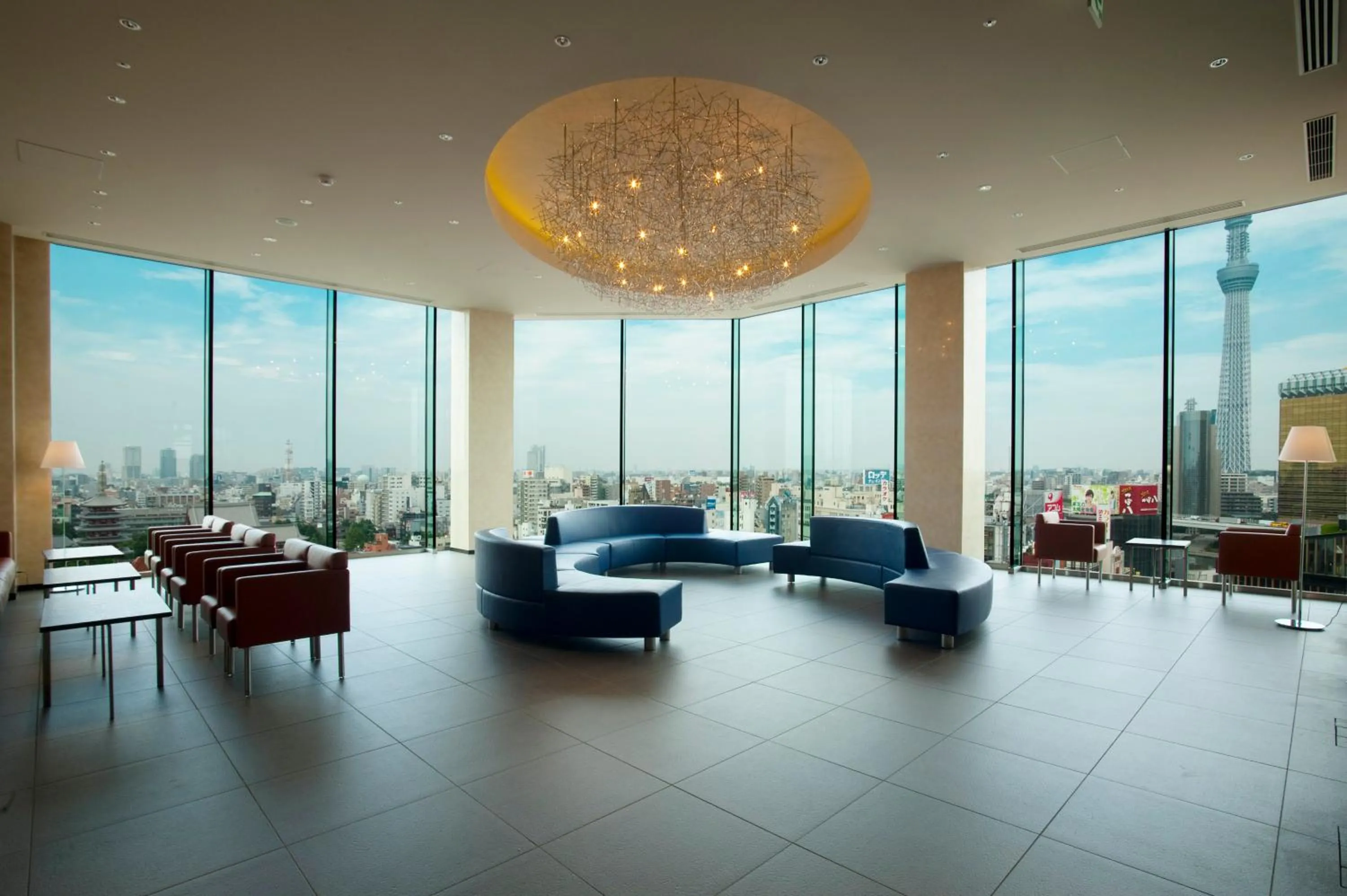 Lobby or reception in The Gate Hotel Kaminarimon by Hulic