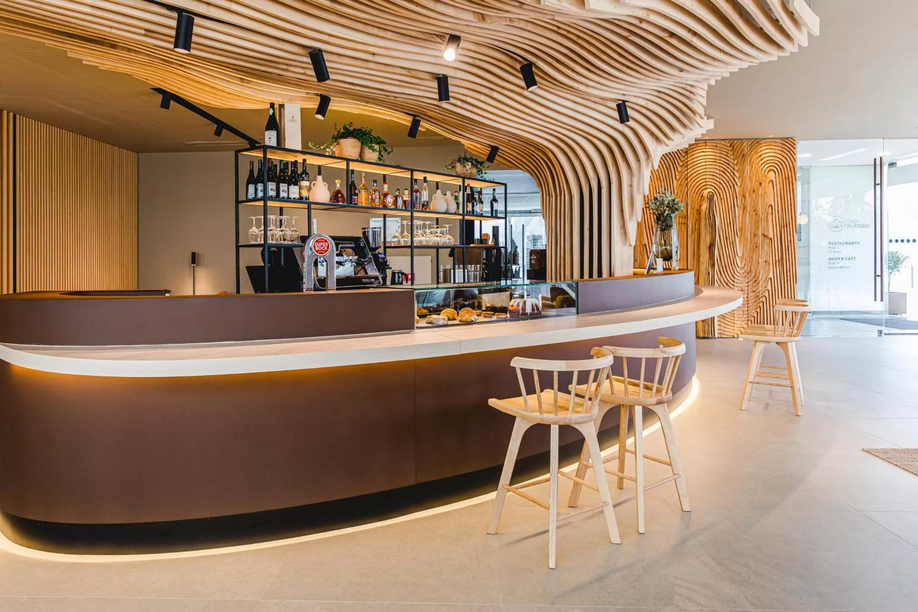 Lounge or bar in Mercure Fátima