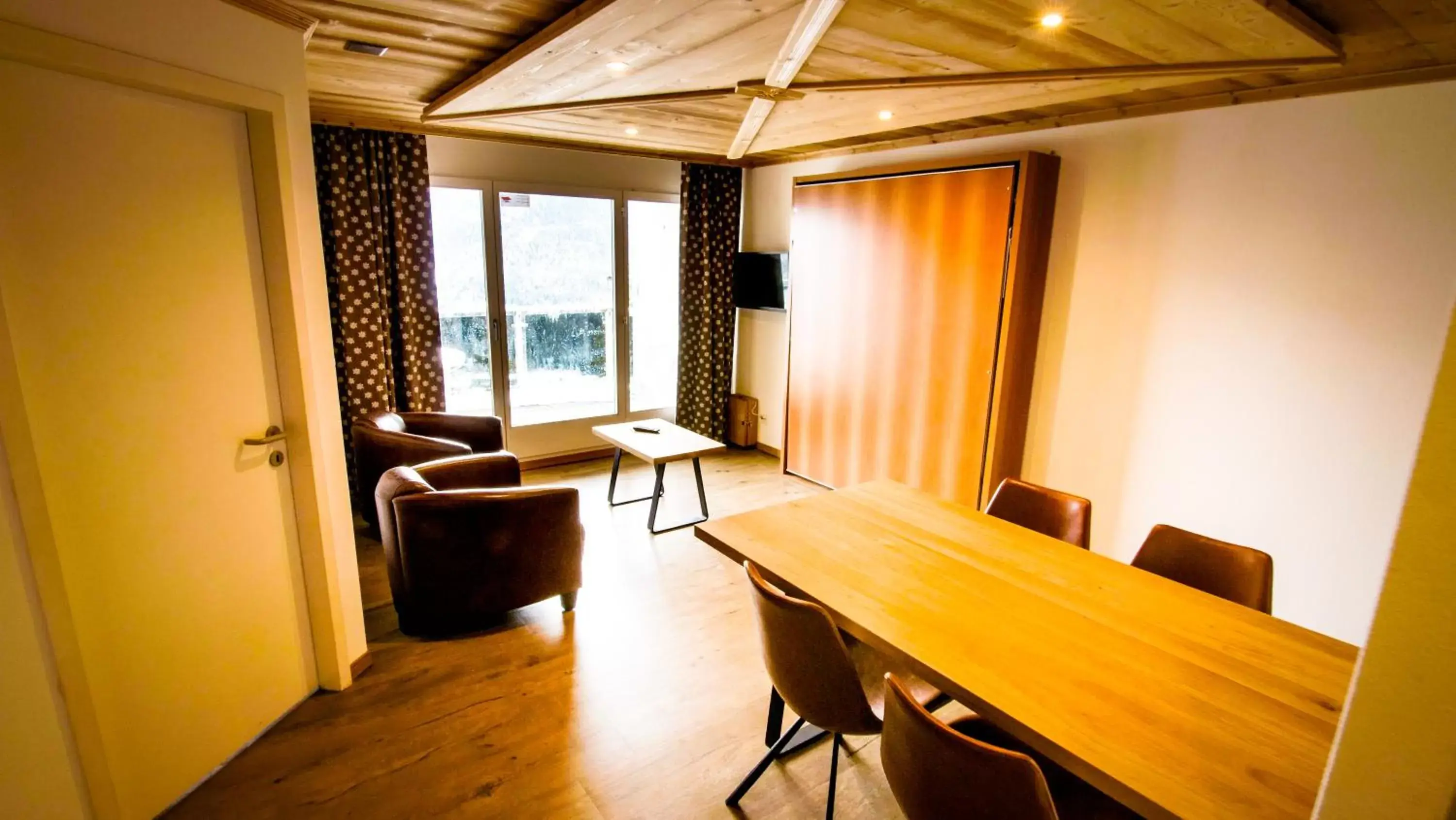 Dining area in Hotel Central Résidence