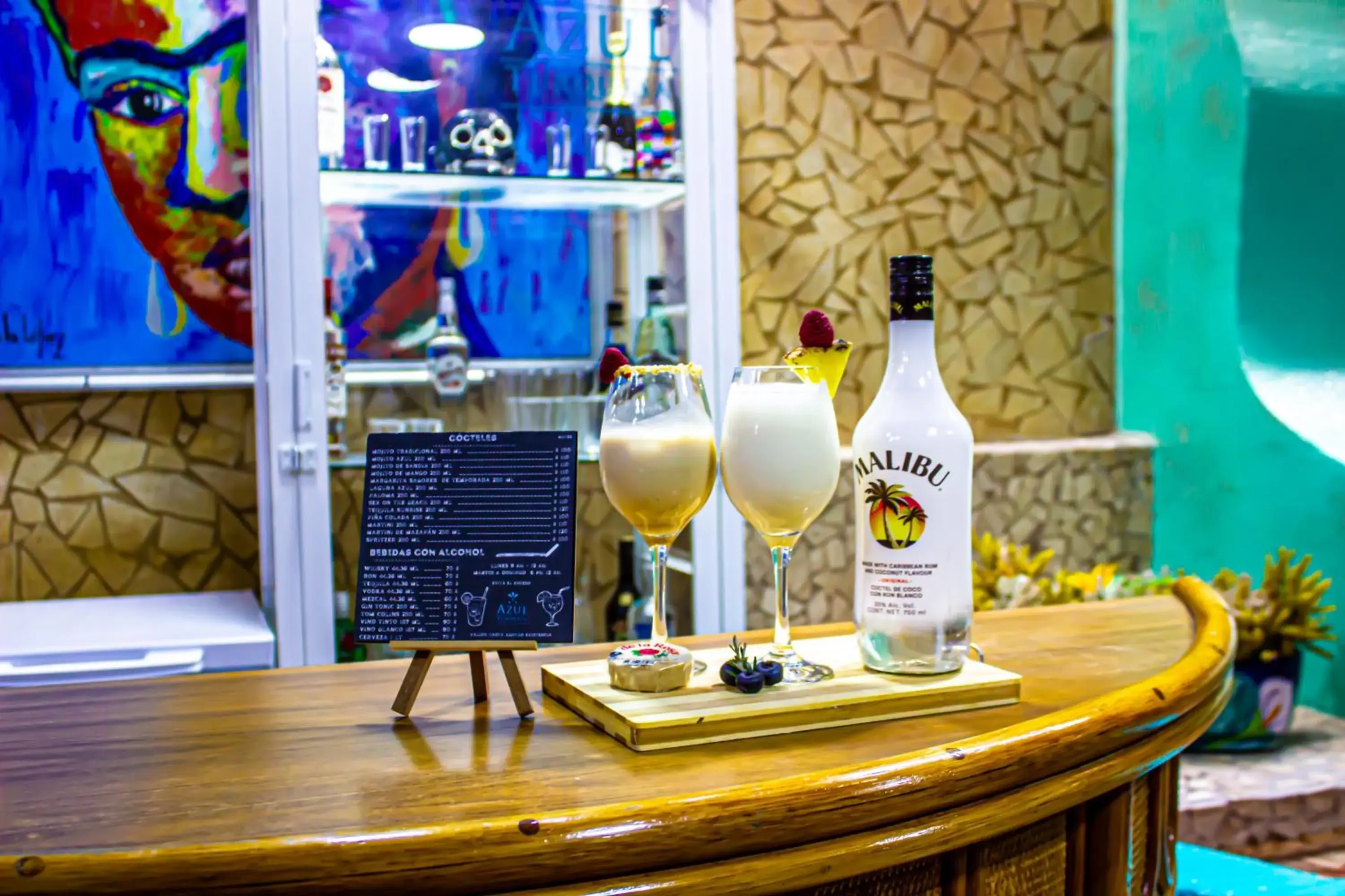 Alcoholic drinks in Azul Turquesa