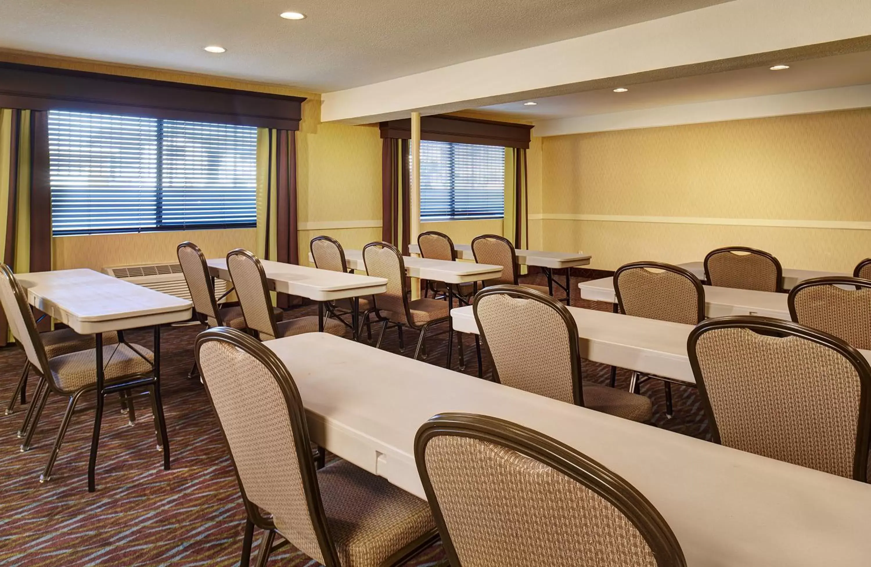Meeting/conference room in Holiday Inn Express San Diego South - National City, an IHG Hotel