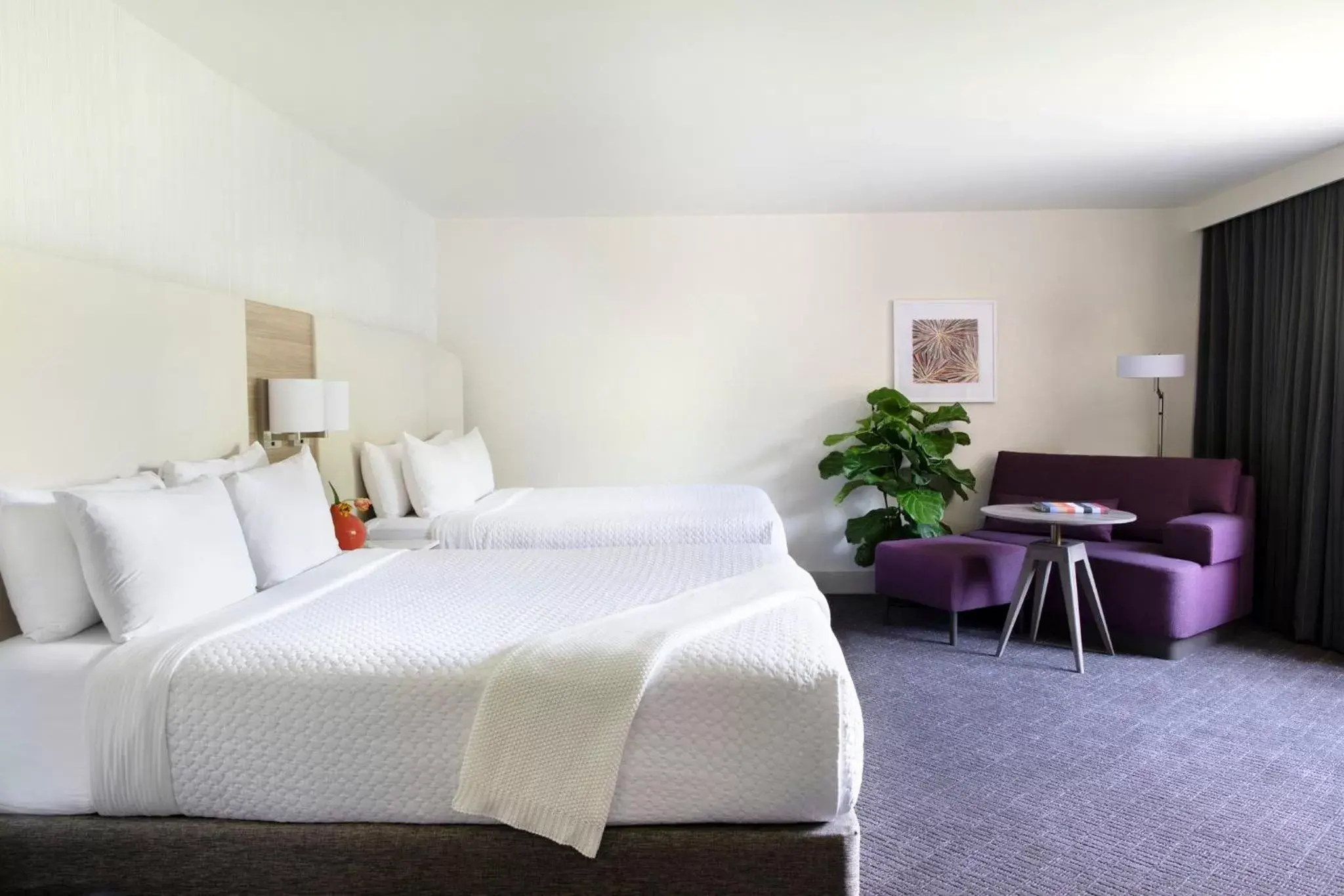 Photo of the whole room, Bed in Crowne Plaza Hotel Atlanta Perimeter at Ravinia, an IHG Hotel