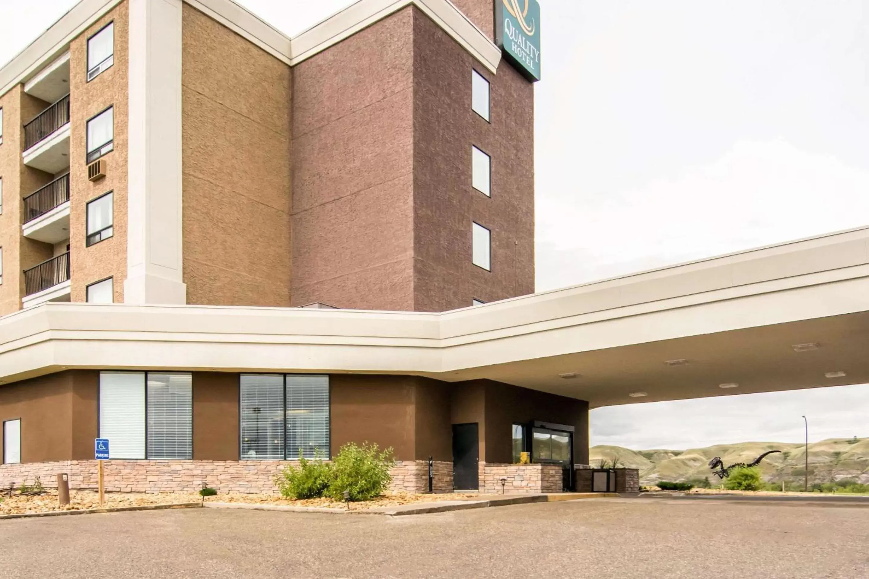 Property Building in Quality Hotel Drumheller