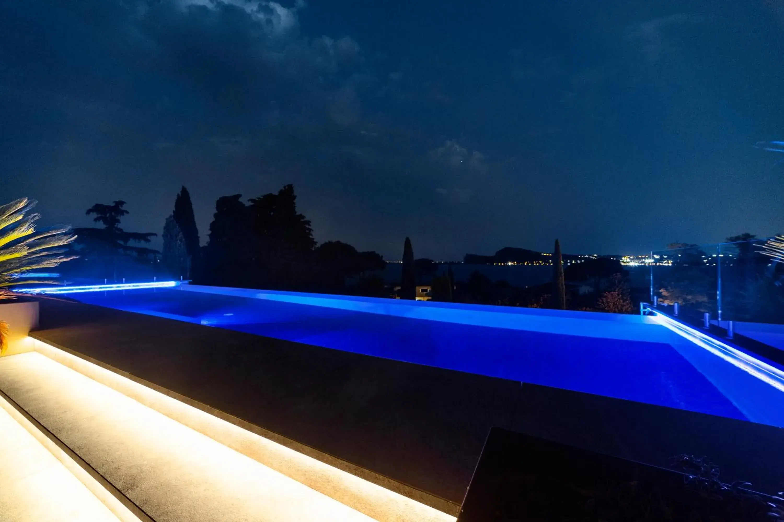 Night, Swimming Pool in Lamasu RioVerde - Lago di Garda