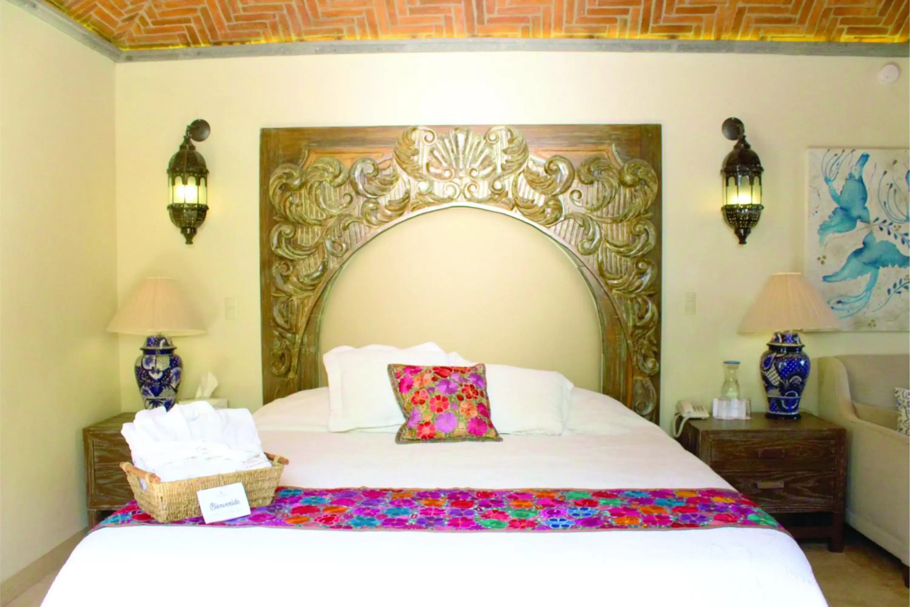 Bed in Hotel Lindo Ajijic Bed & Breakfast