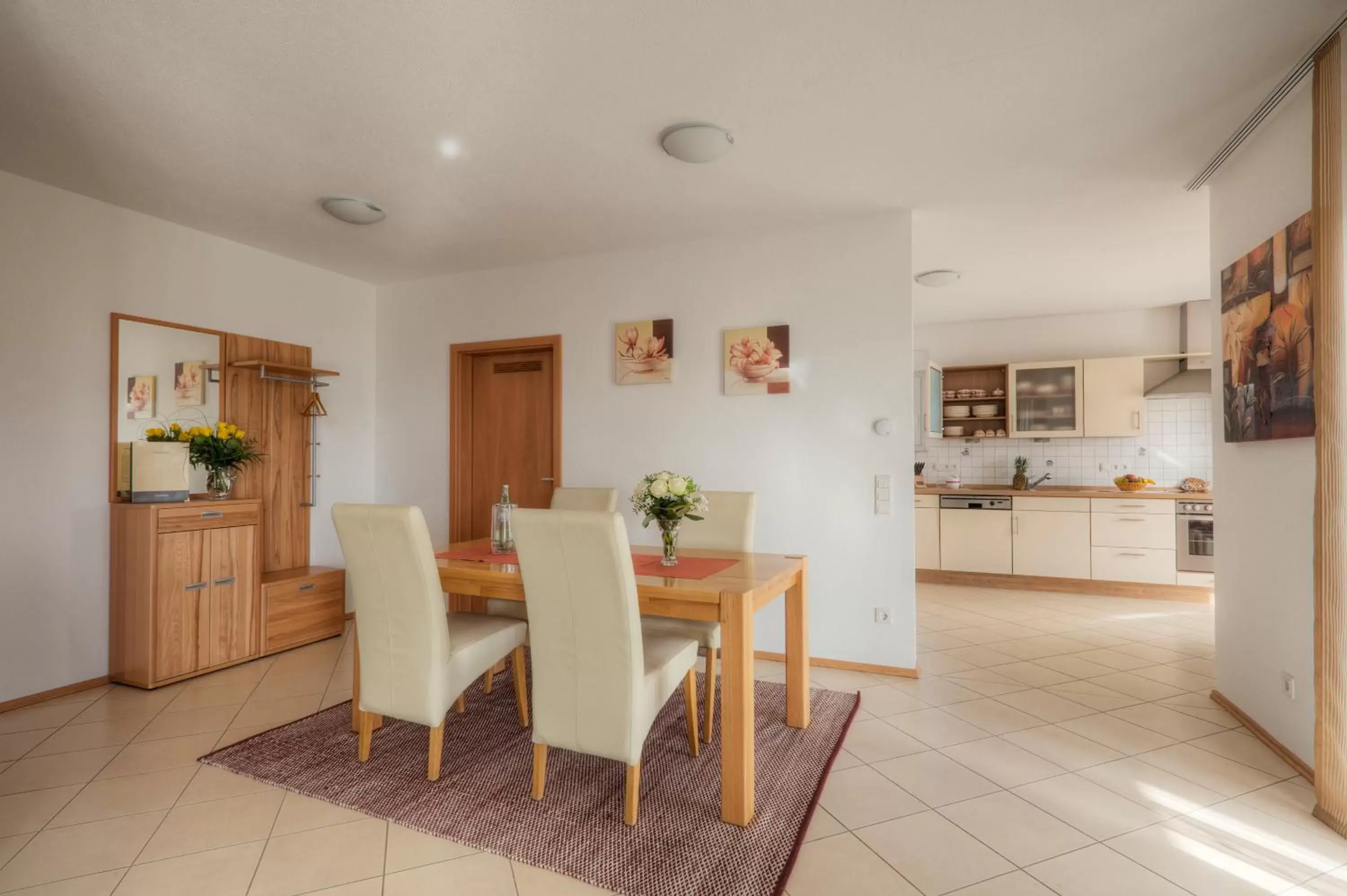 Photo of the whole room, Dining Area in Waldhotel Sonnenberg