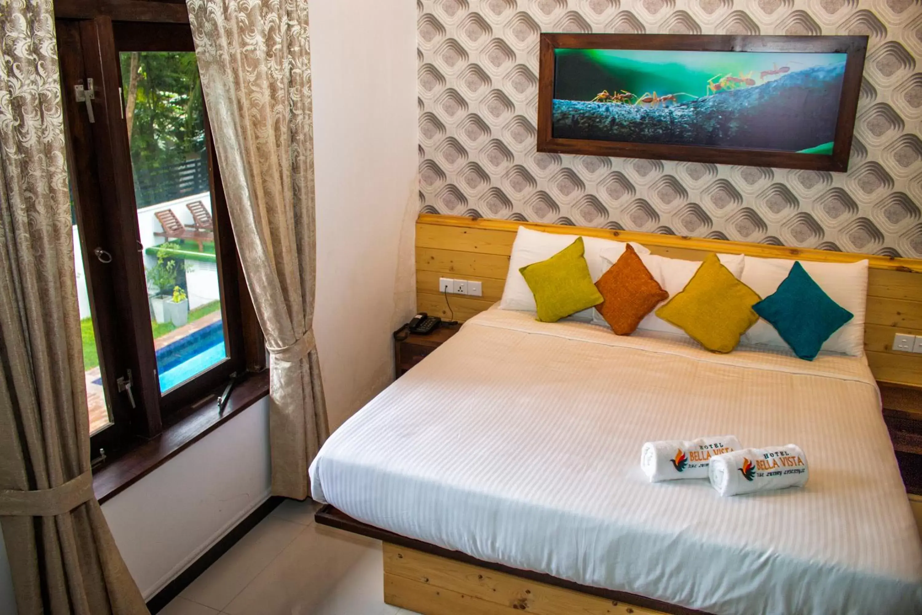 King Suite with Pool View - single occupancy in Hotel Bella Vista King Suite with Pool View - single occupancy in Hotel Bella Vista