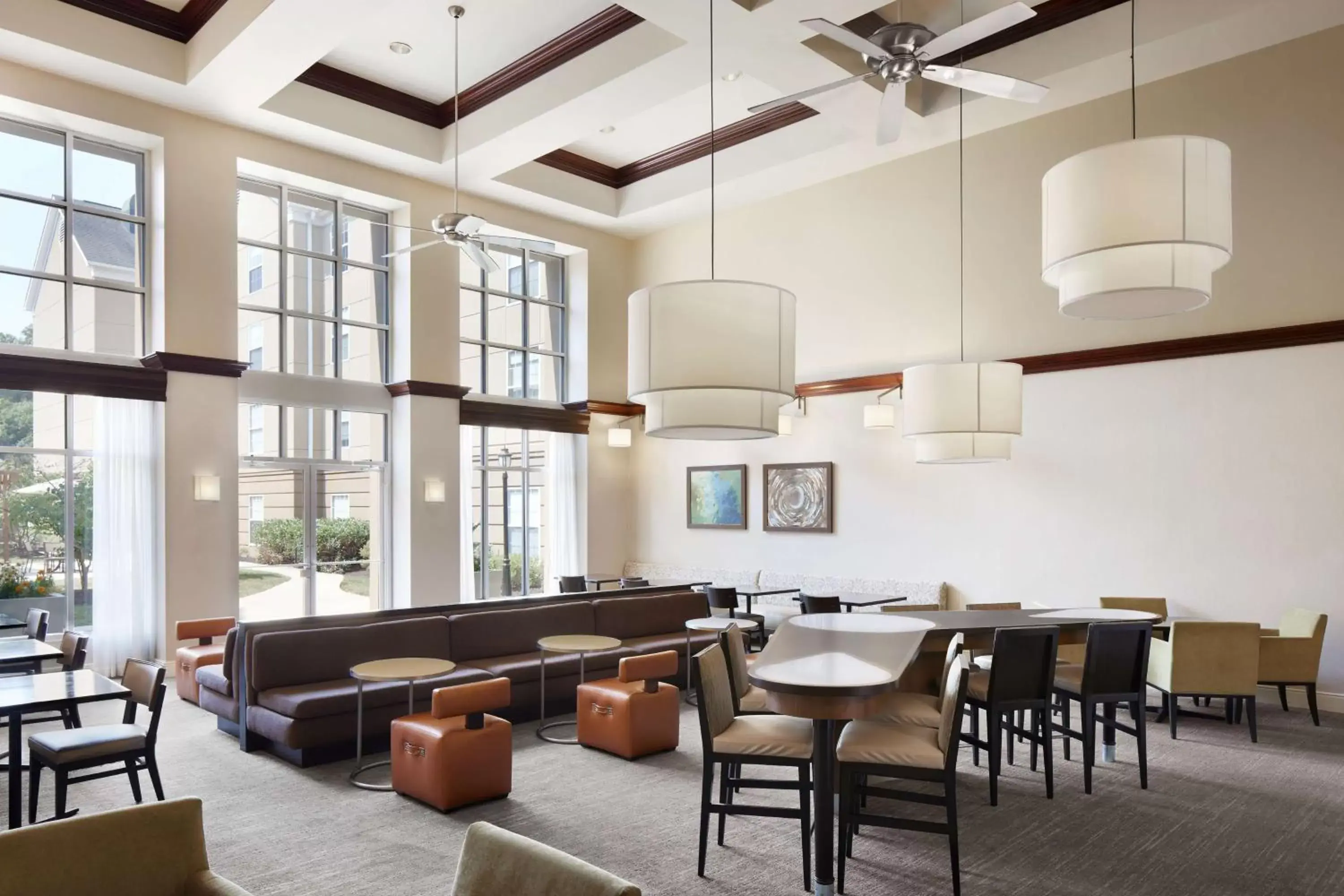 Lobby or reception, Lounge/Bar in Homewood Suites by Hilton Baltimore-Washington Intl Apt
