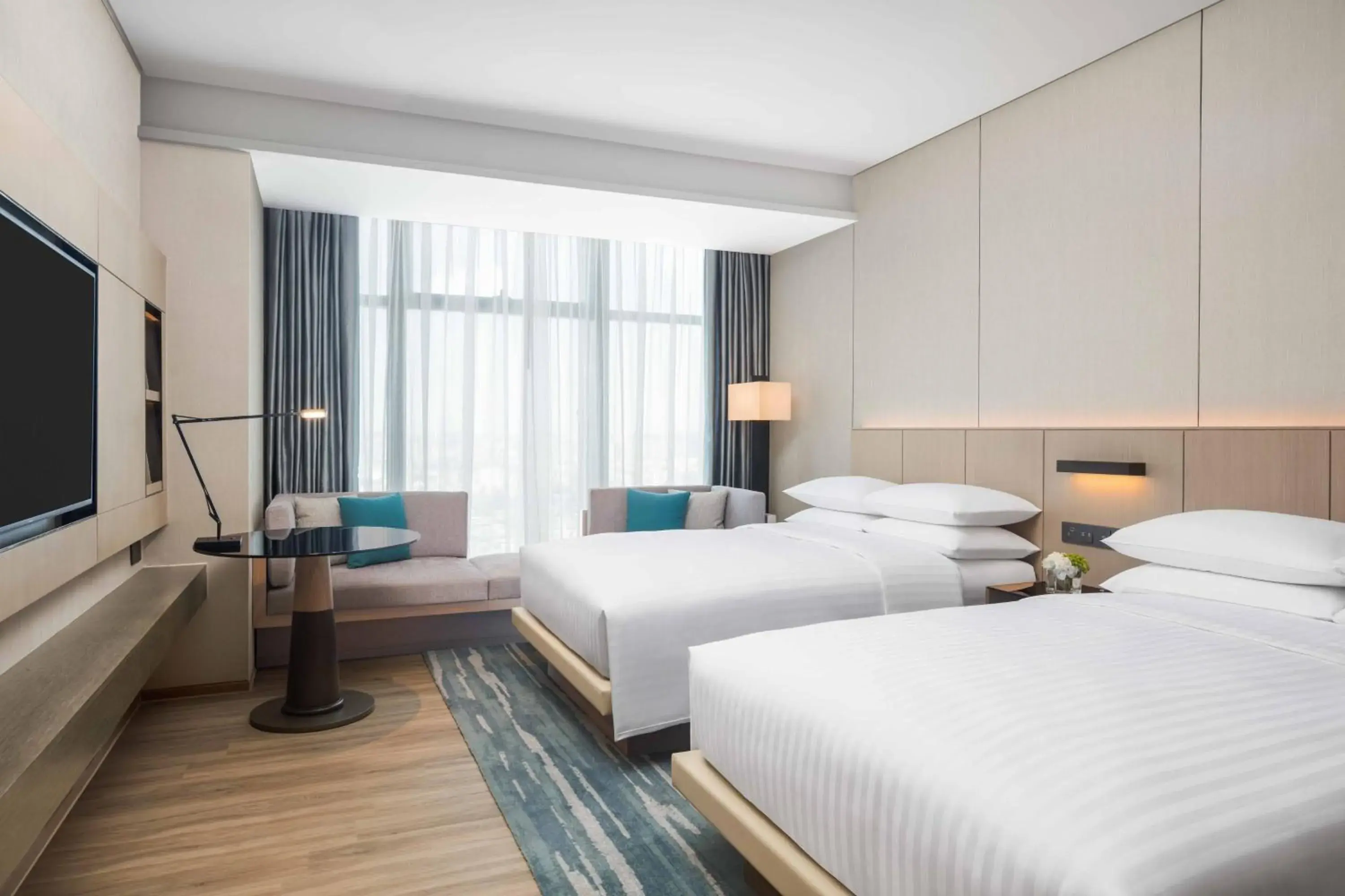 Photo of the whole room, Bed in Courtyard by Marriott Shenzhen Bao'an