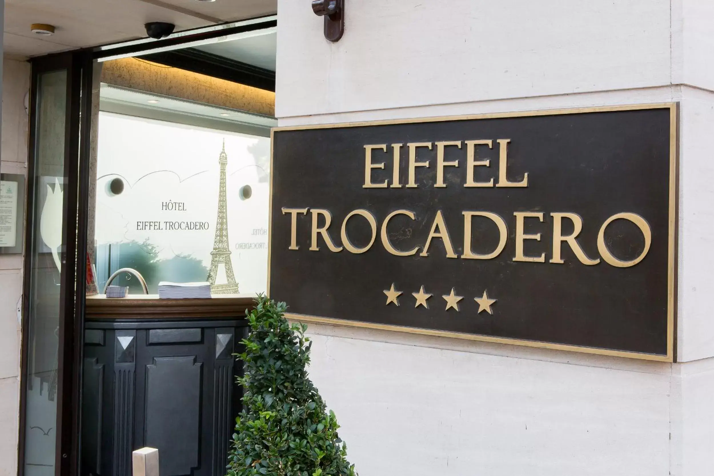 Facade/entrance, Property Logo/Sign in Eiffel Trocadéro