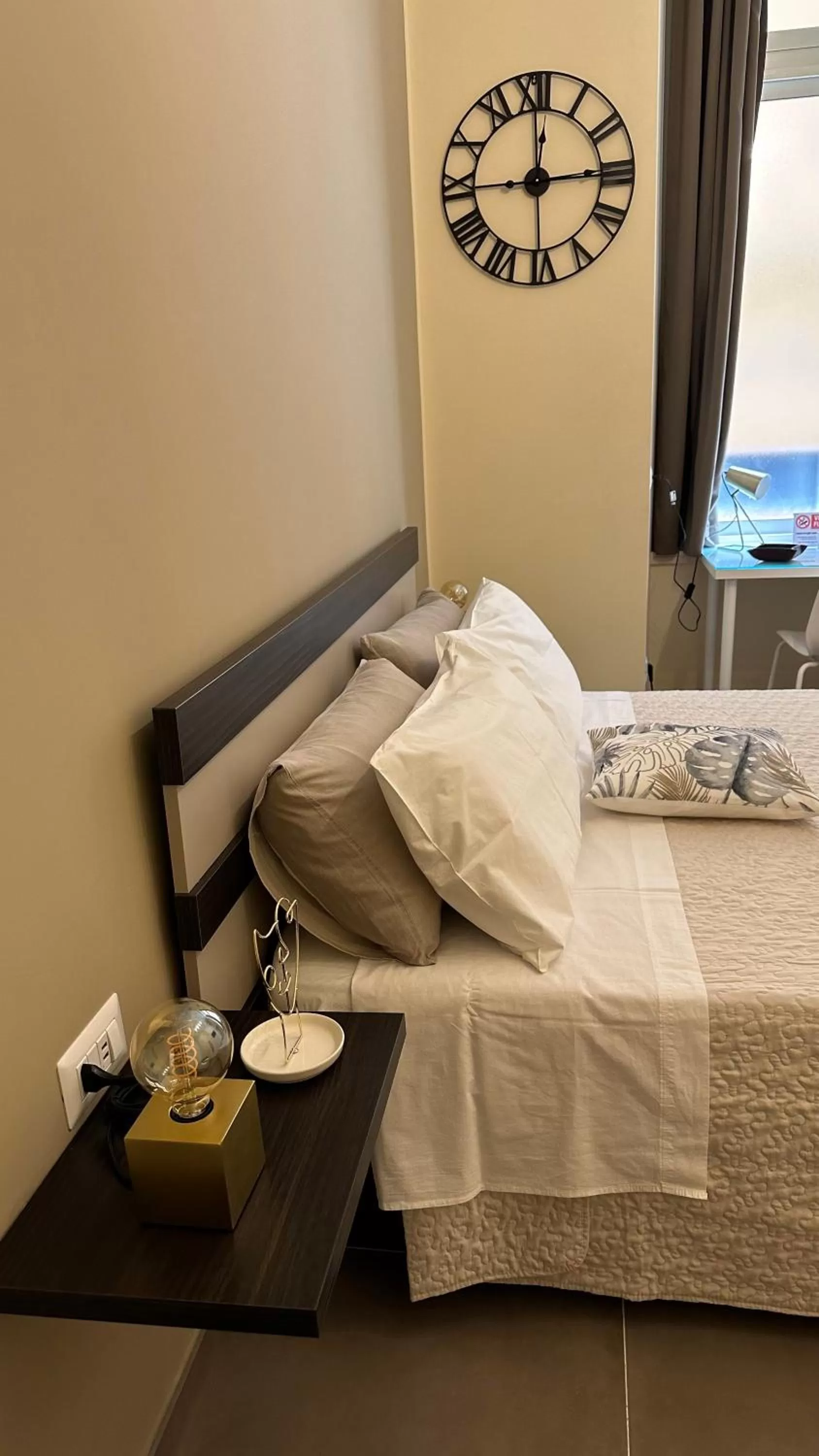 Bed in B&B Scarlatti 60