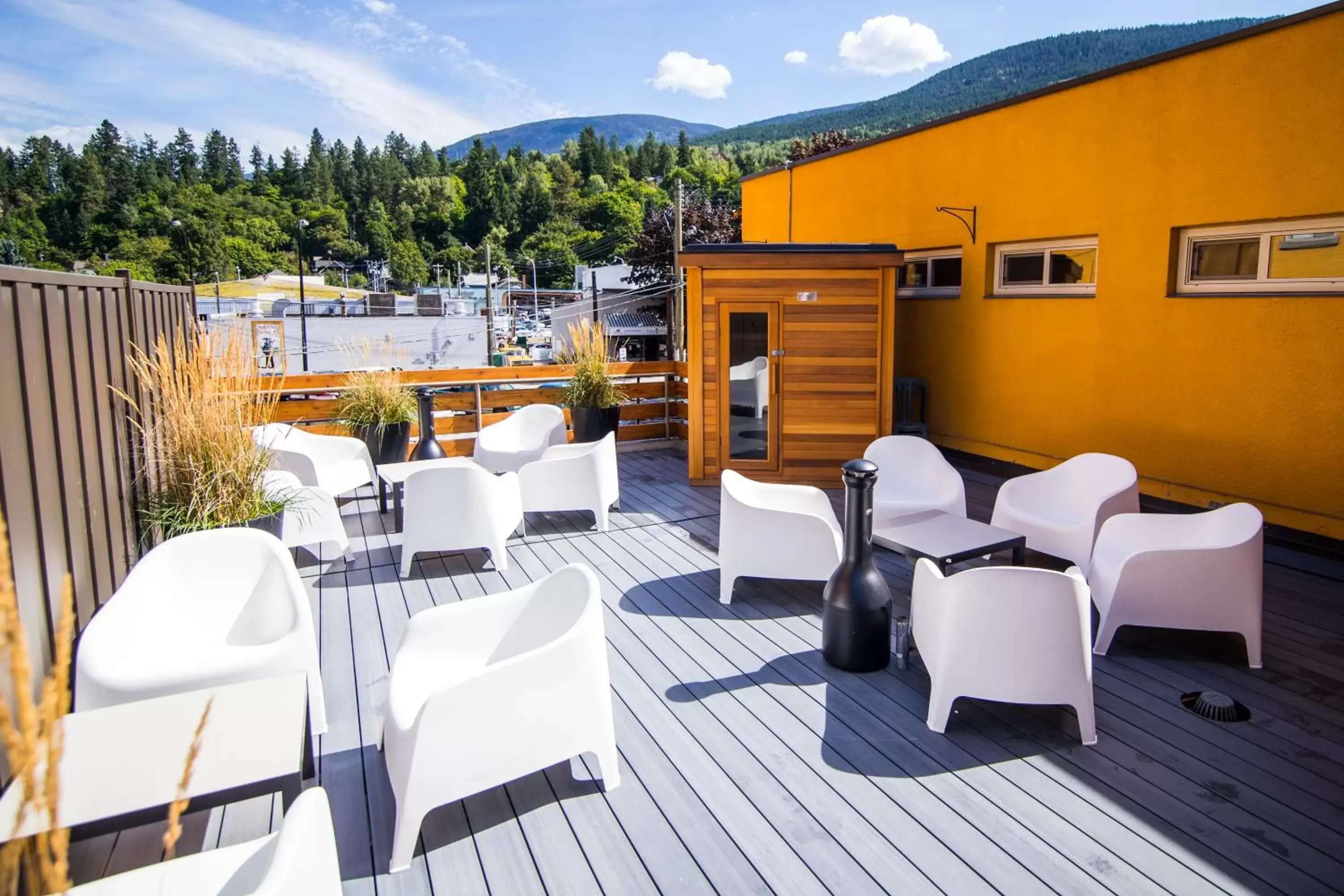 Balcony/Terrace in Adventure Hotel