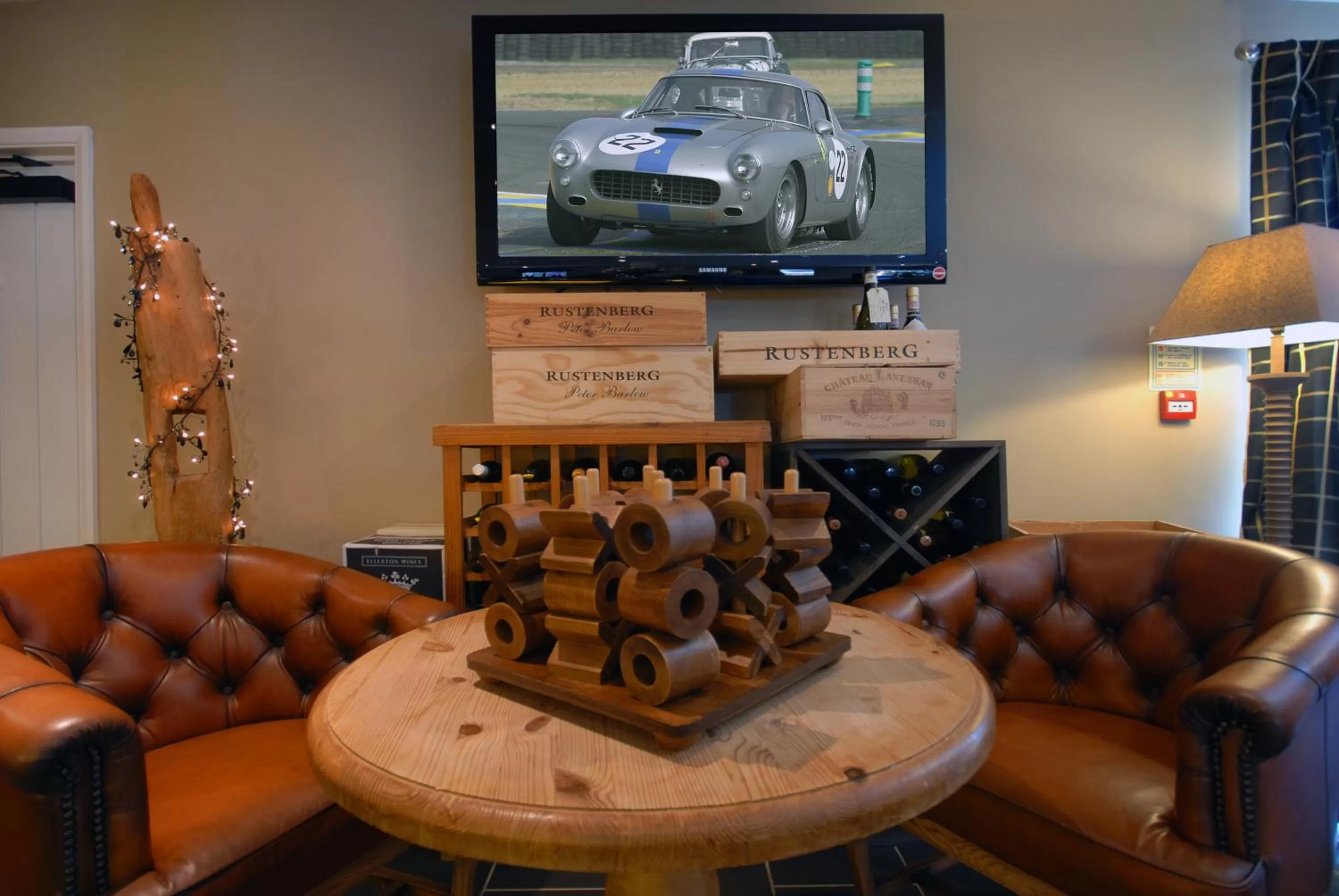 Lounge or bar in Crouchers Hotel