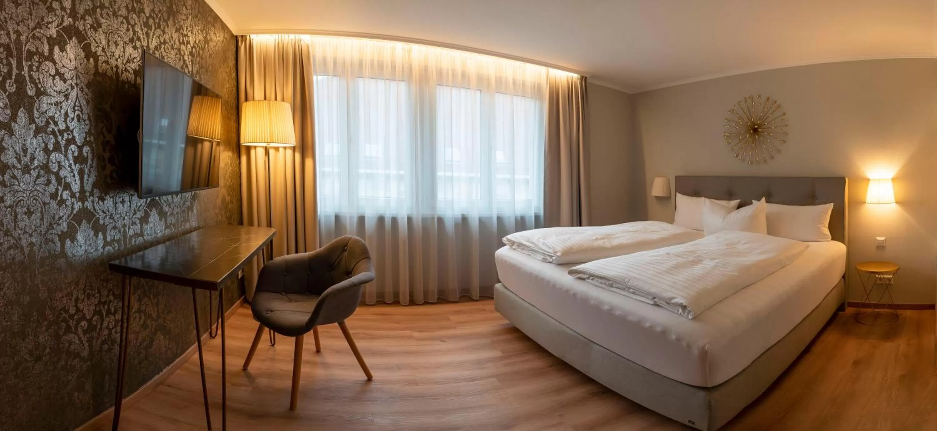 Photo of the whole room, Bed in Hotel Rappen am Münsterplatz