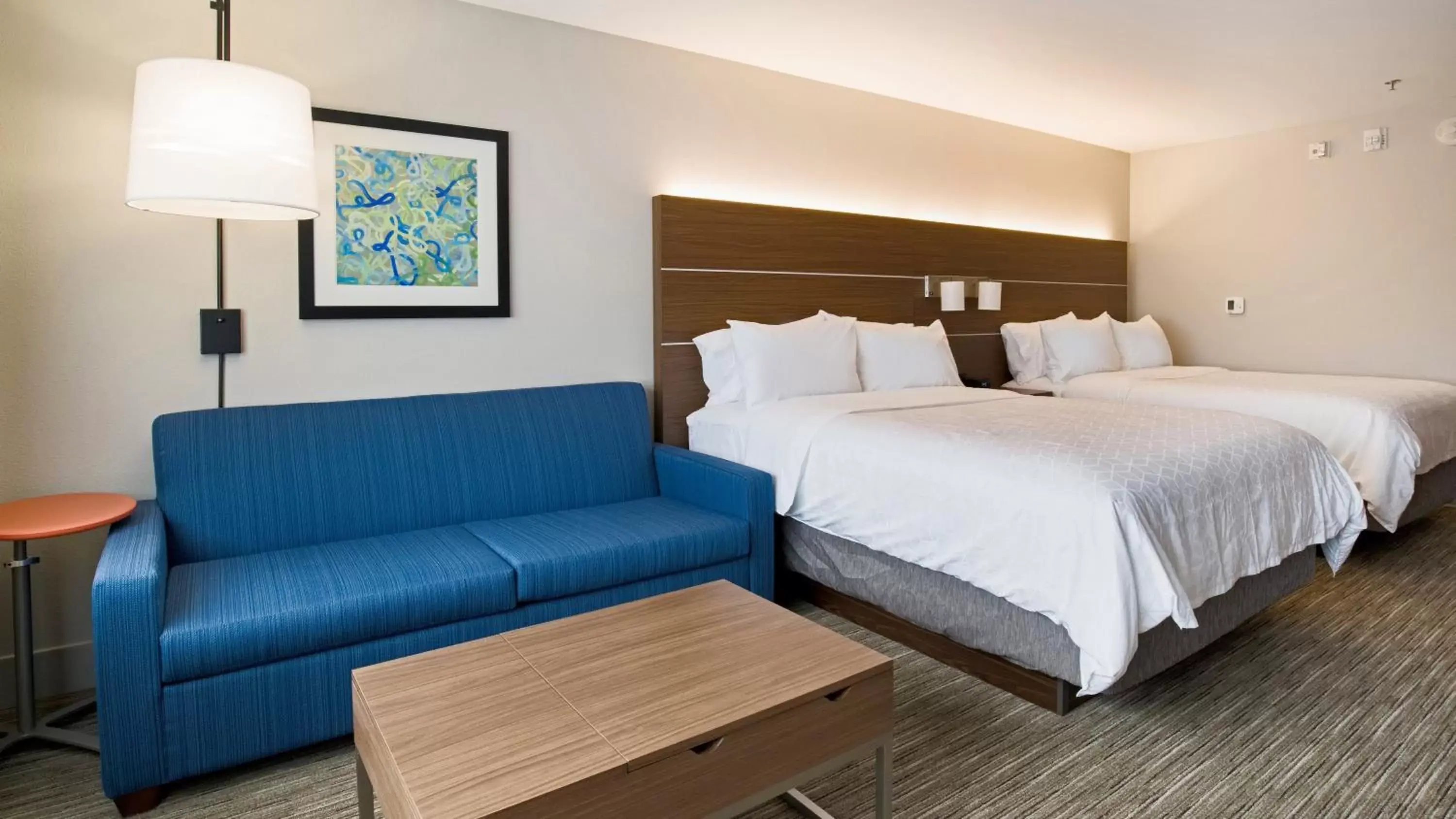 Photo of the whole room, Bed in Holiday Inn Express & Suites Racine, an IHG Hotel