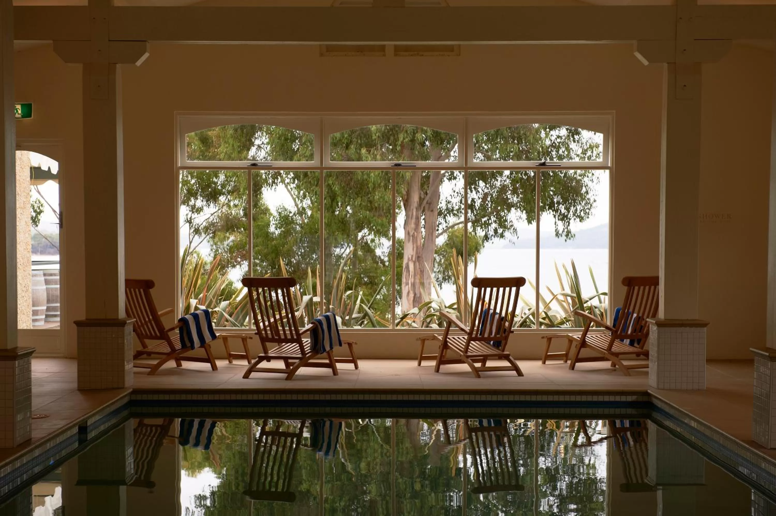 Swimming pool in Villa Howden