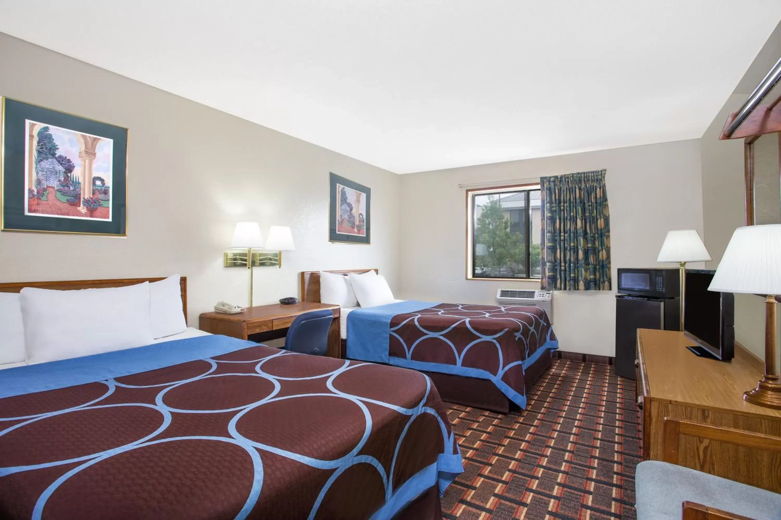 Double Room with Two Double Beds - Non-Smoking in Super 8 by Wyndham Douglas