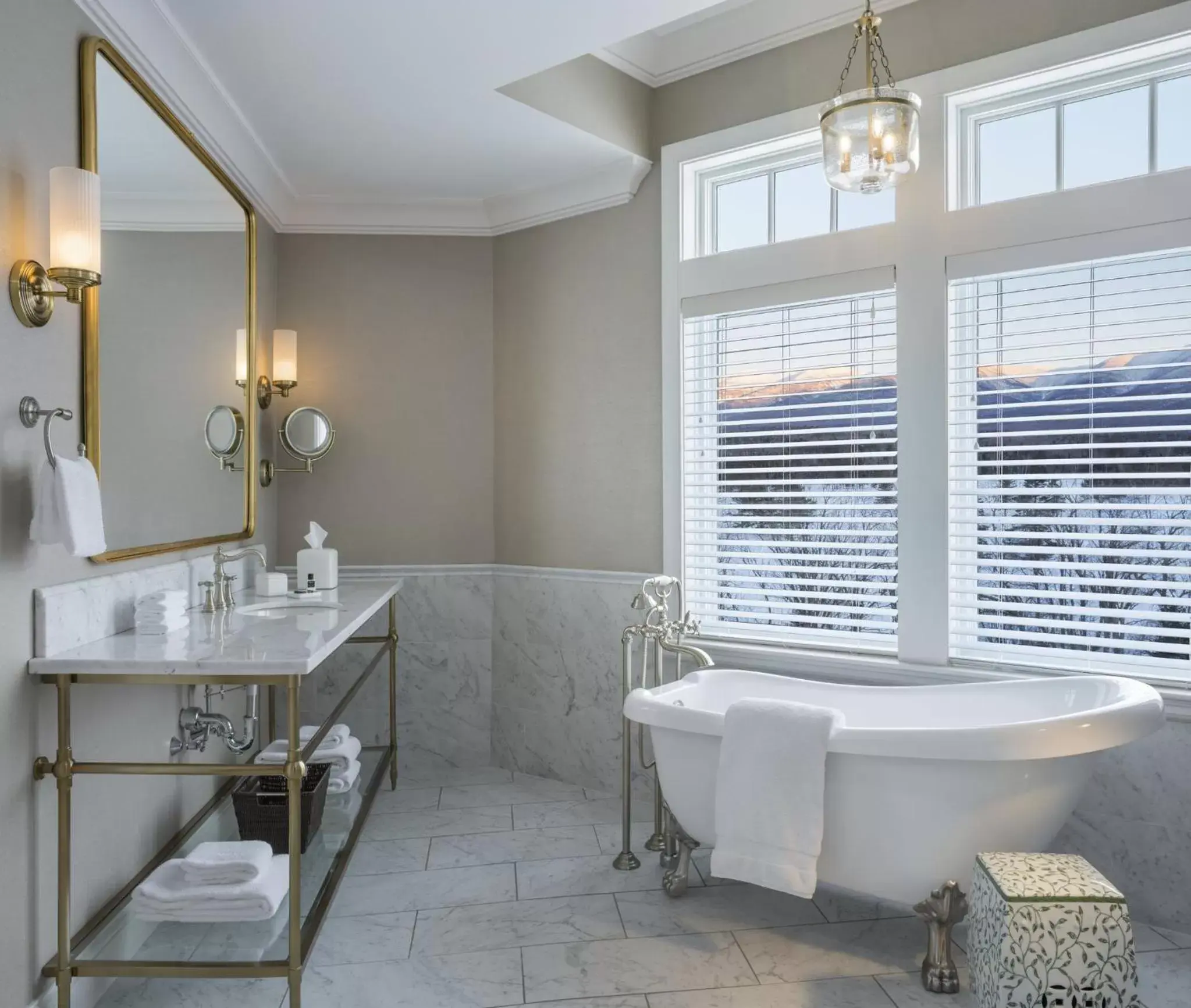 Photo of the whole room, Bathroom in Omni Mount Washington Resort