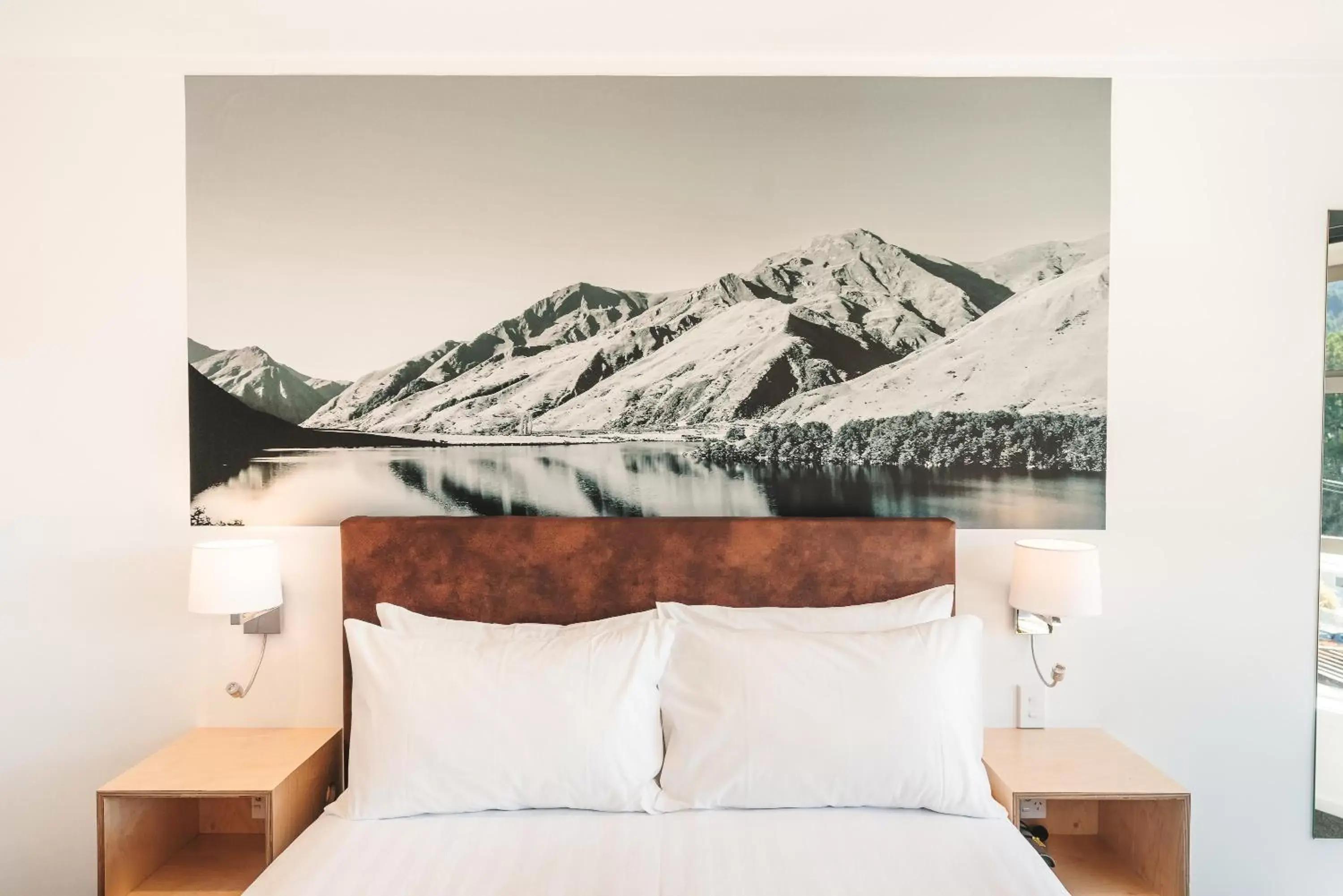 Bedroom, Bed in Blue Peaks Lodge