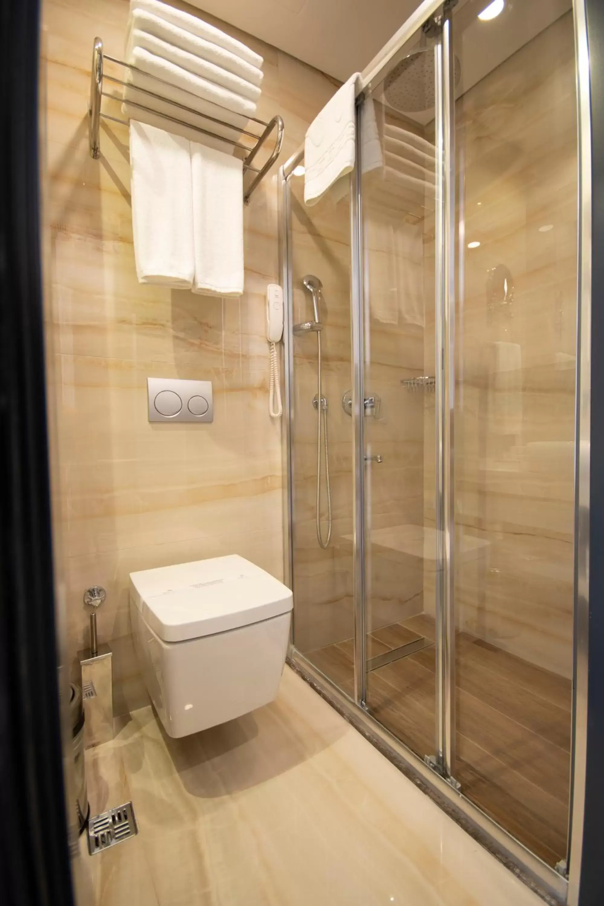 Shower, Bathroom in Boss Hotel Sultanahmet