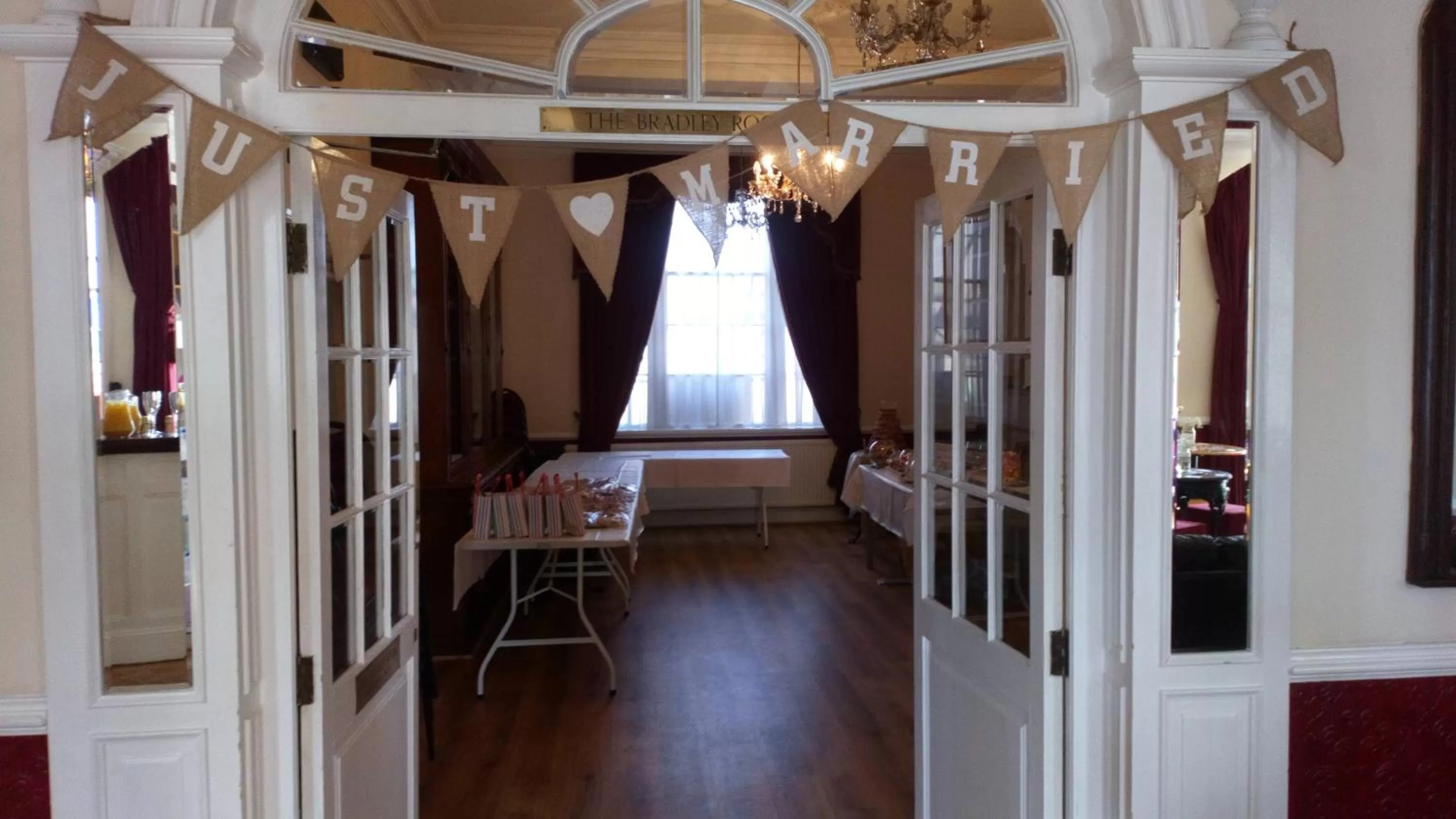 Banquet/Function facilities in The Londesborough Arms bar with en-suite rooms