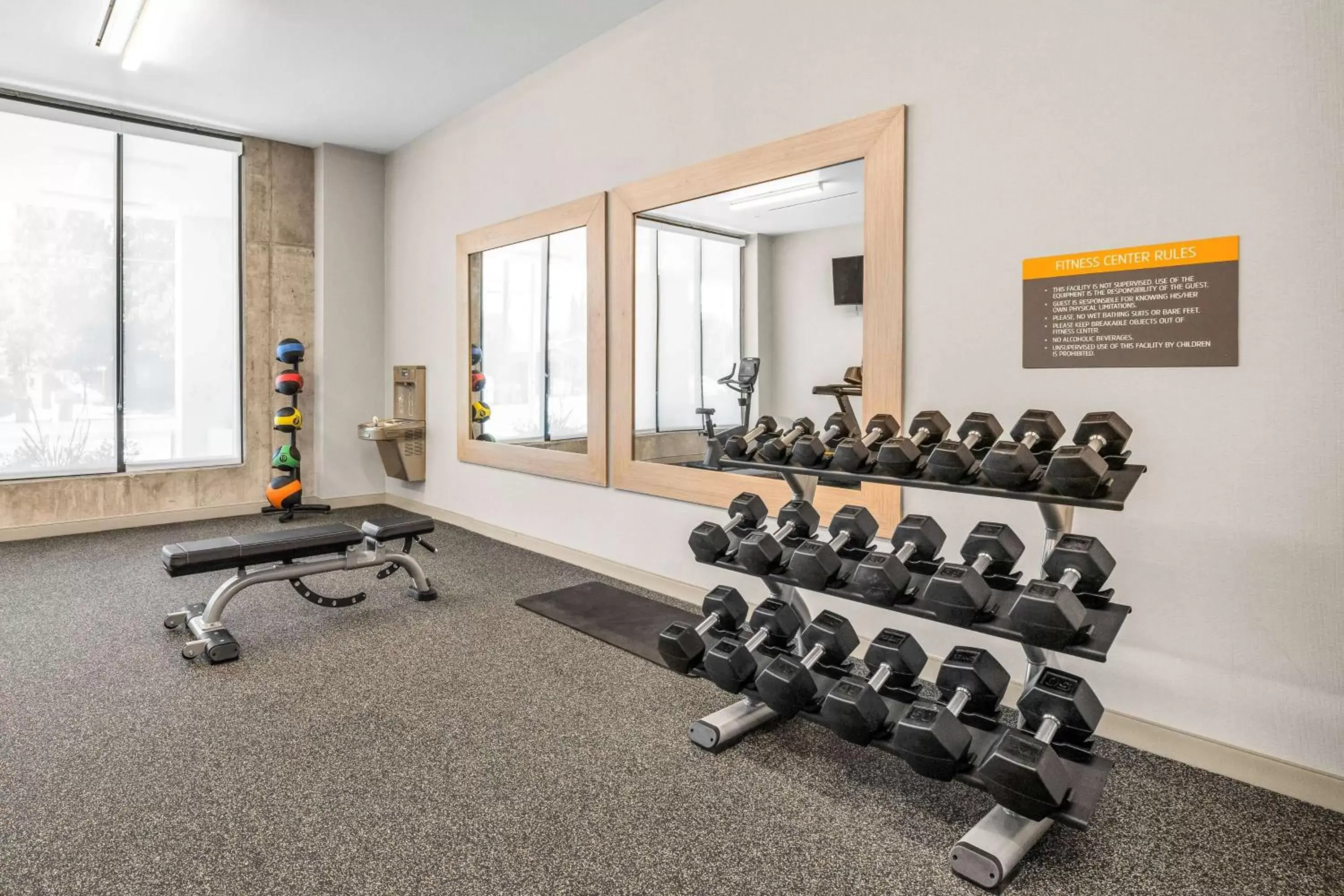 Fitness centre/facilities, Fitness Center/Facilities in La Quinta Inn & Suites by Wyndham San Jose Silicon Valley