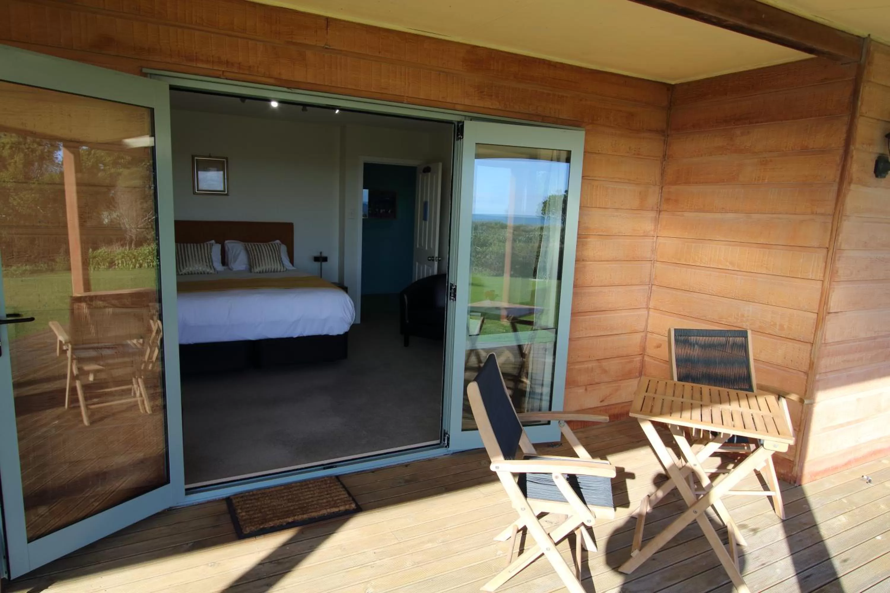 Patio, Bed in Awatuna Sunset Lodge