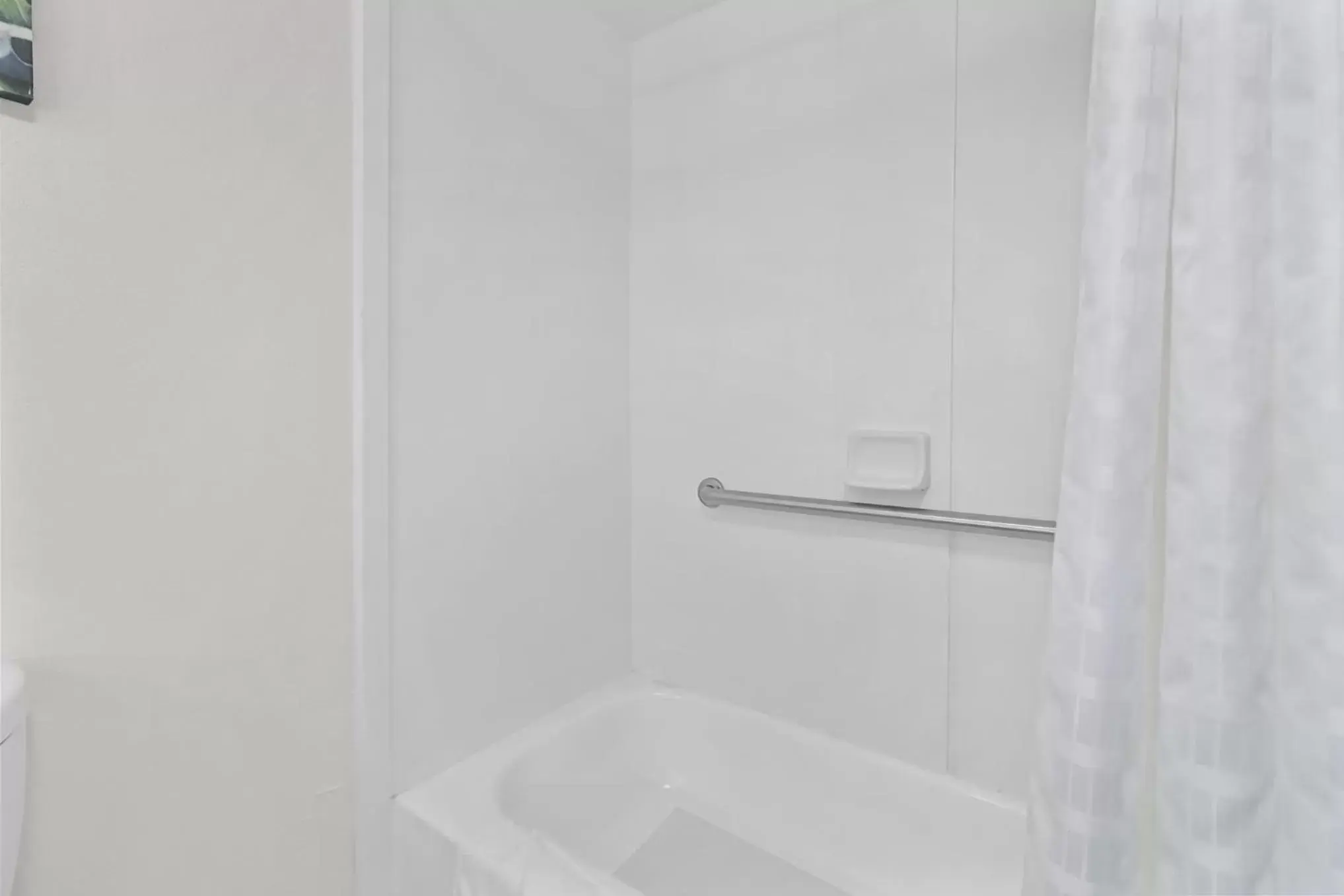 Bathroom in La Quinta by Wyndham Atlanta South - Newnan