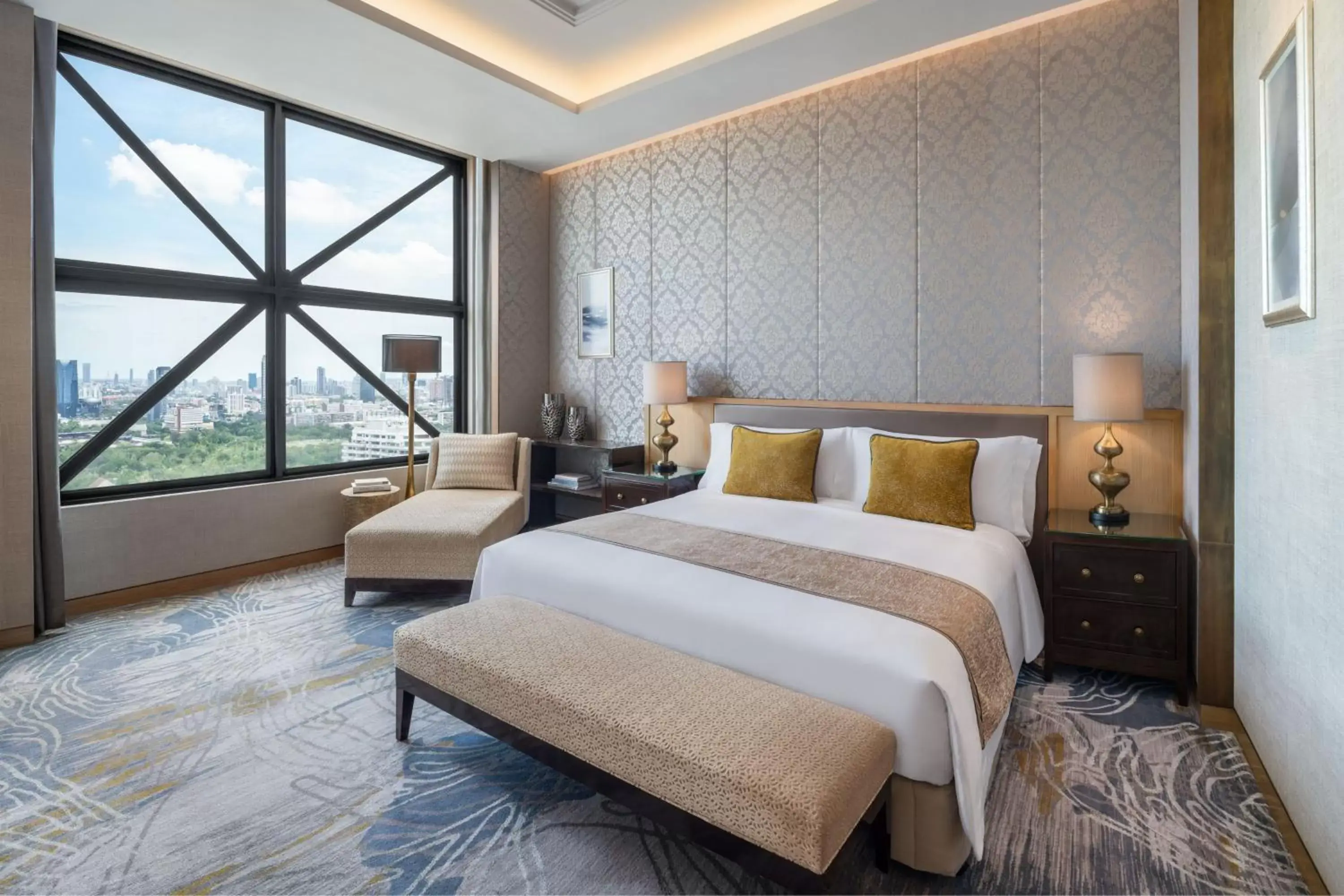 Bedroom, Bed in Sheraton Grande Sukhumvit, a Luxury Collection Hotel, Bangkok