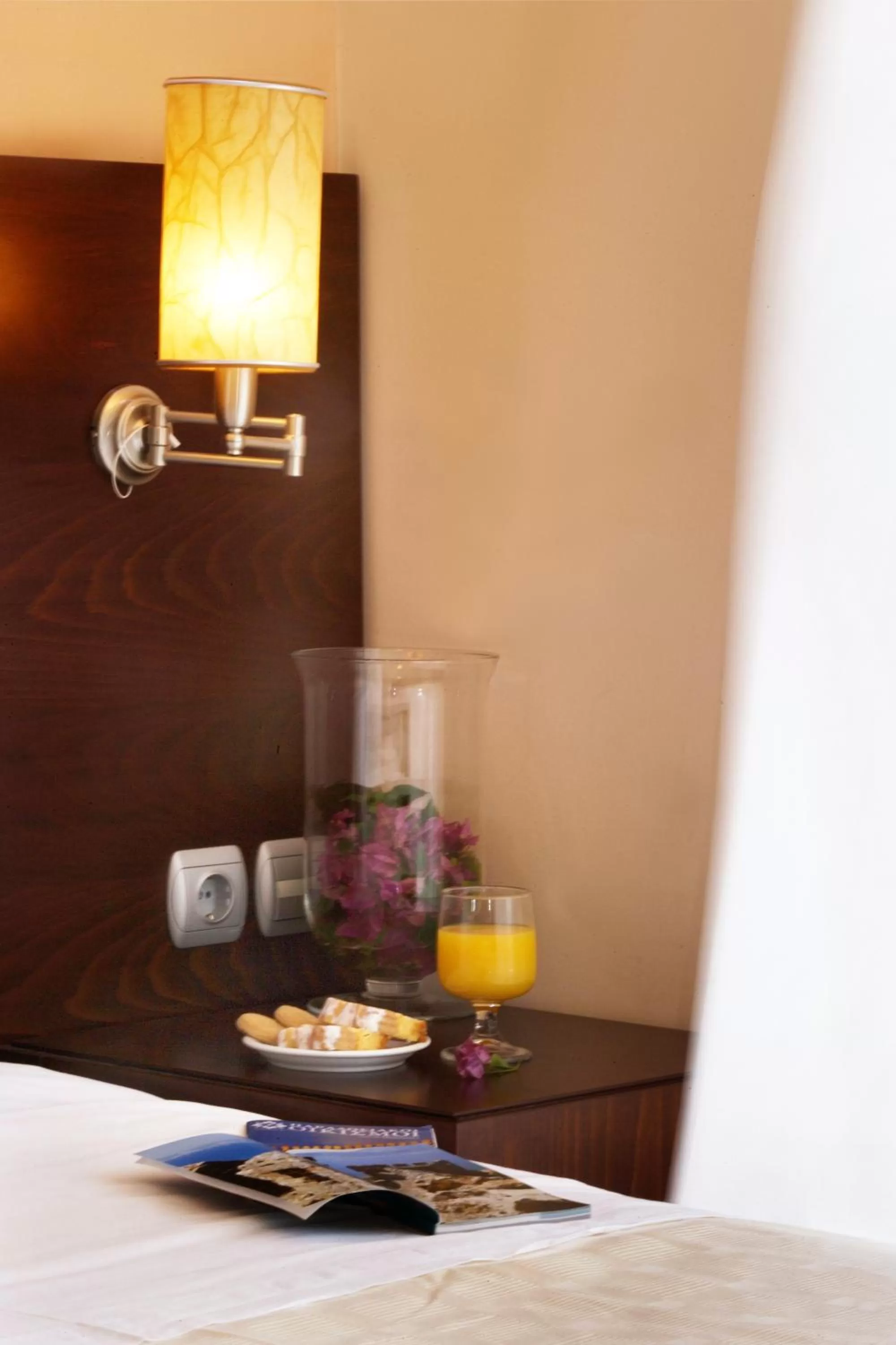 Bathroom, Bed in Flisvos Hotel Nafpaktos