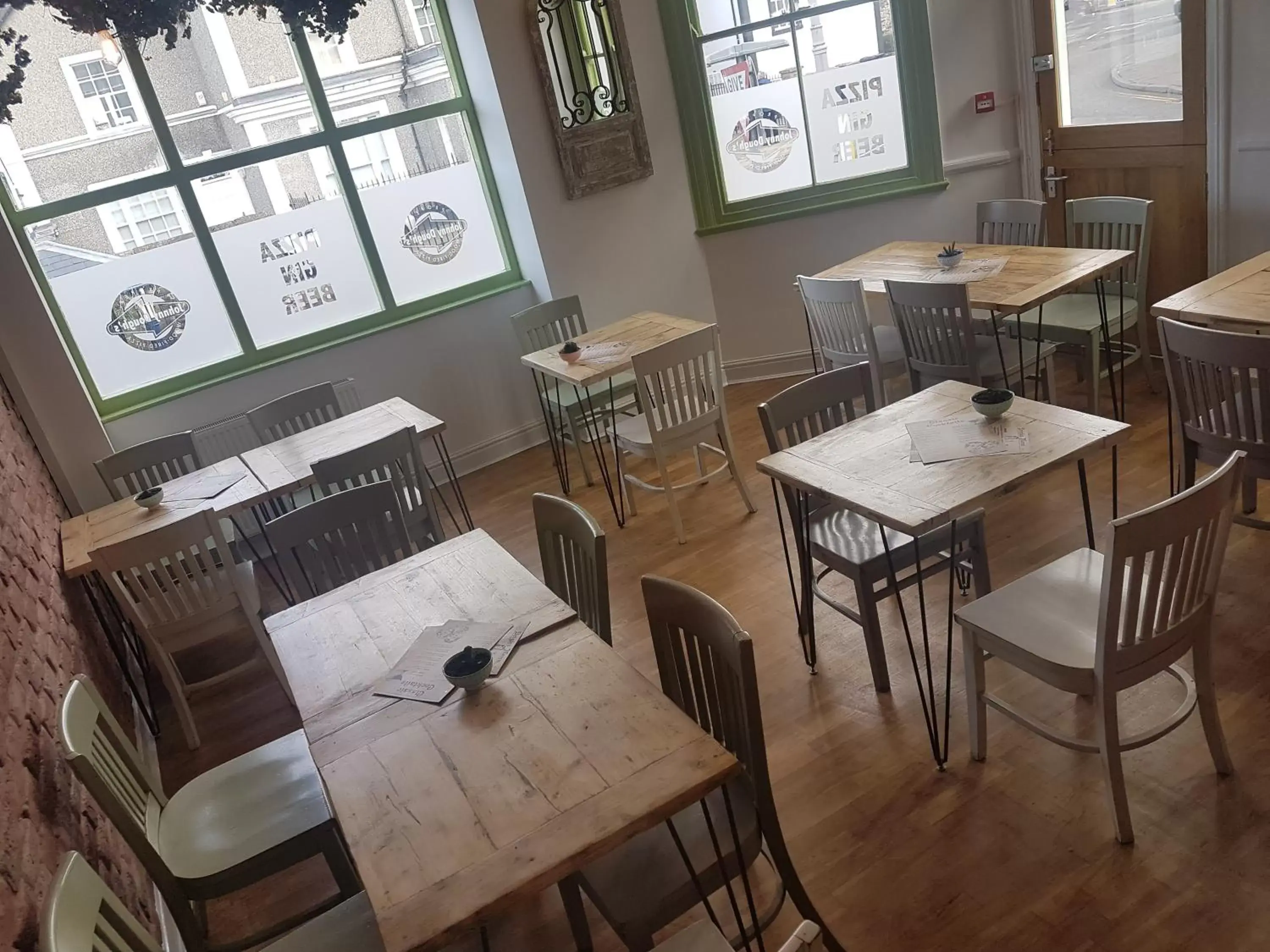 Restaurant/Places to Eat in Johnny Dough's Conwy with Rooms