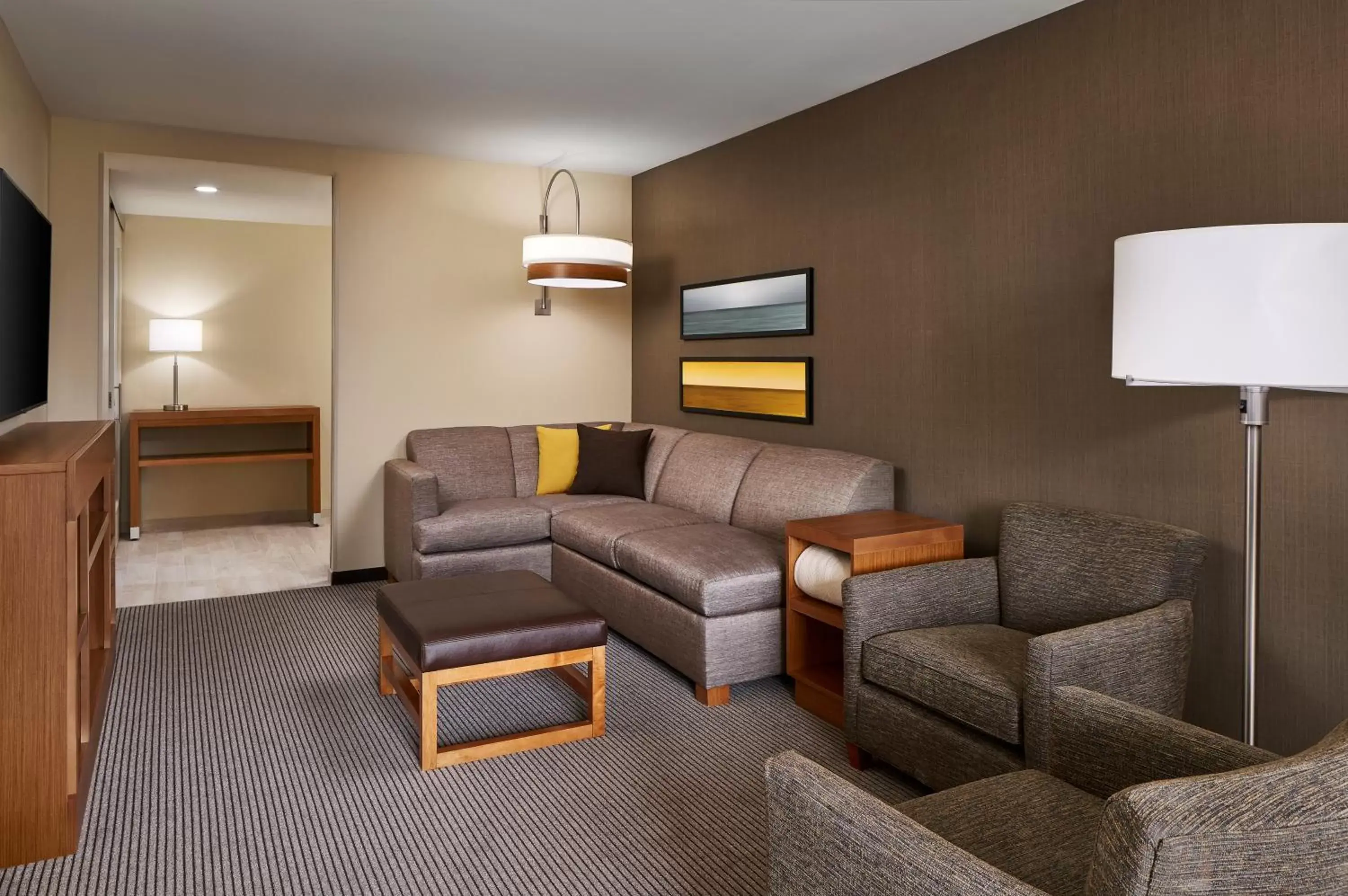 Living room, Seating Area in Hyatt Place Wilmington Riverfront