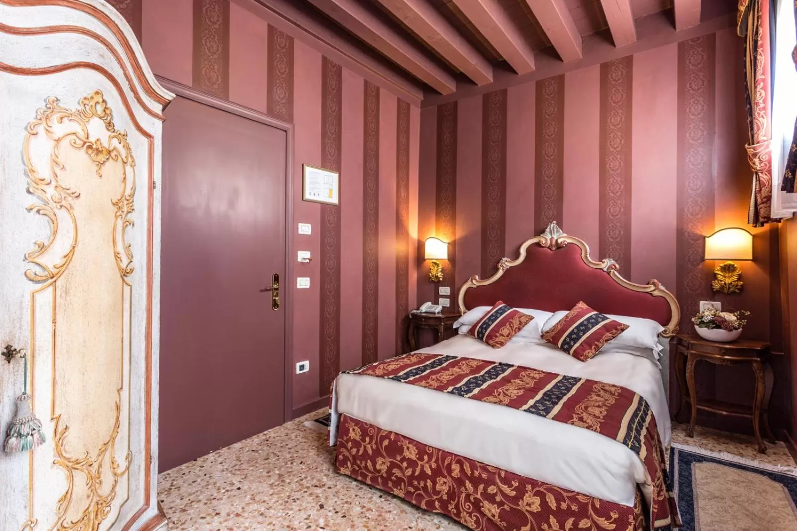 Other, Bed in Hotel Tiziano