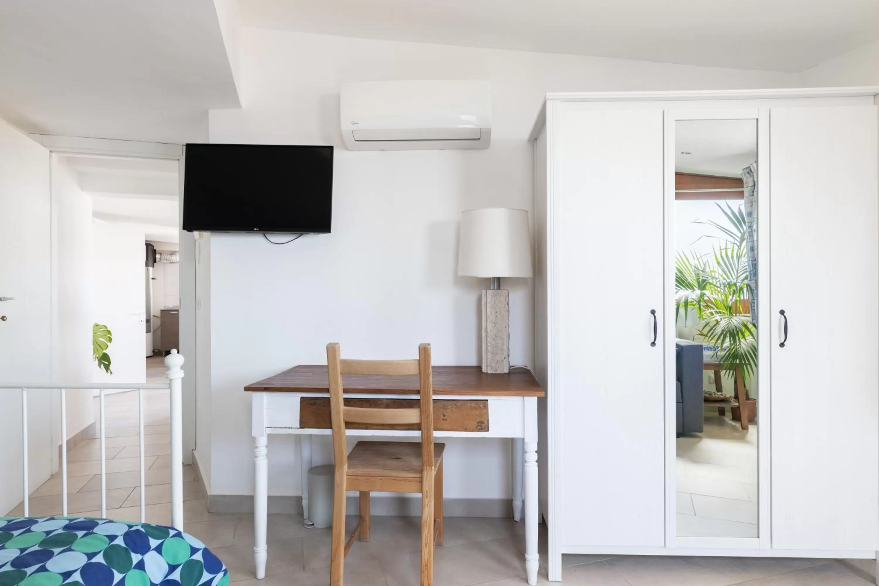 TV and multimedia in Tauromenion Guest House