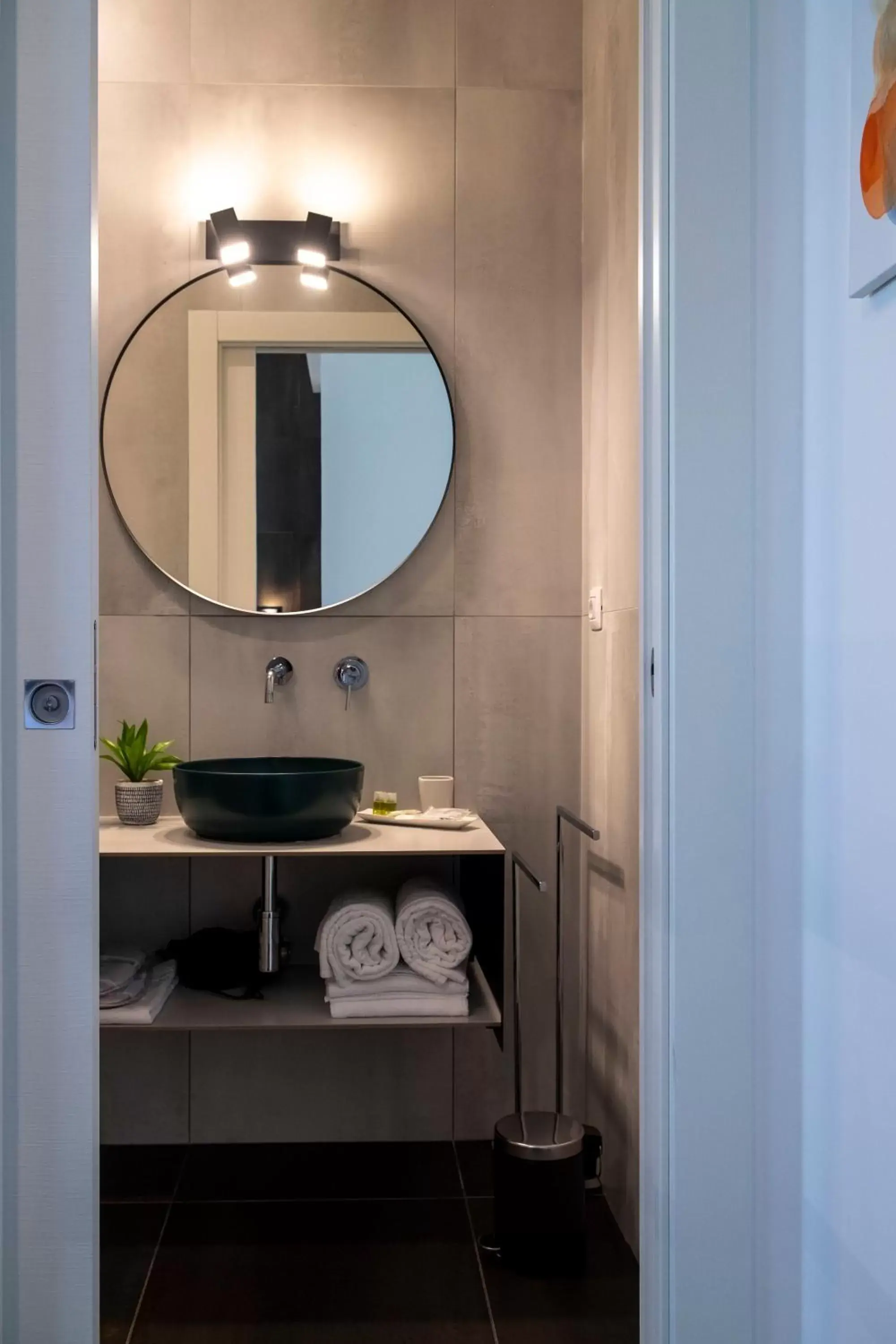 Large Double Room in Enjoy Living Large Double Room in Enjoy Living