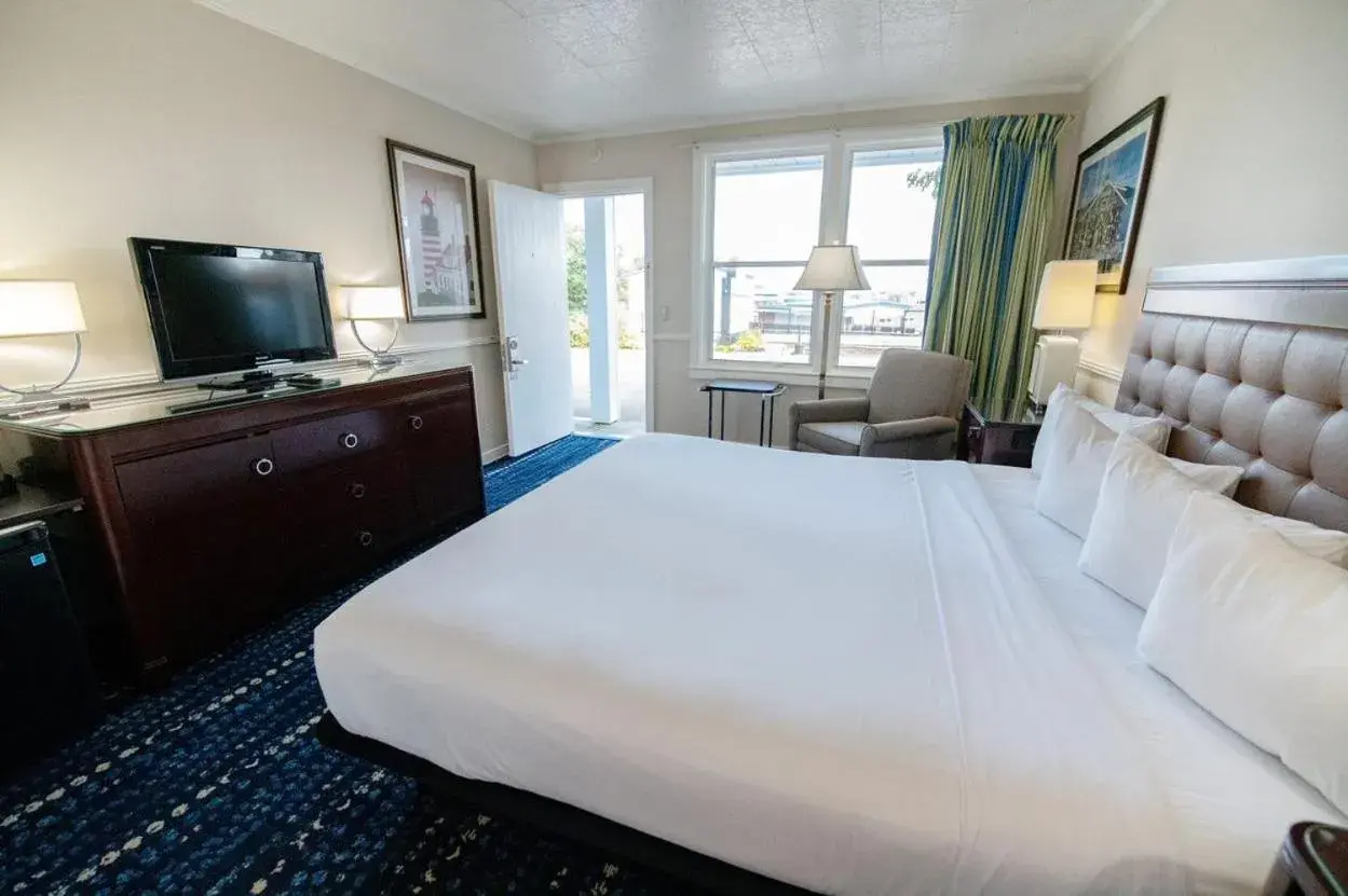 Bed in Days Inn by Wyndham Bar Harbor