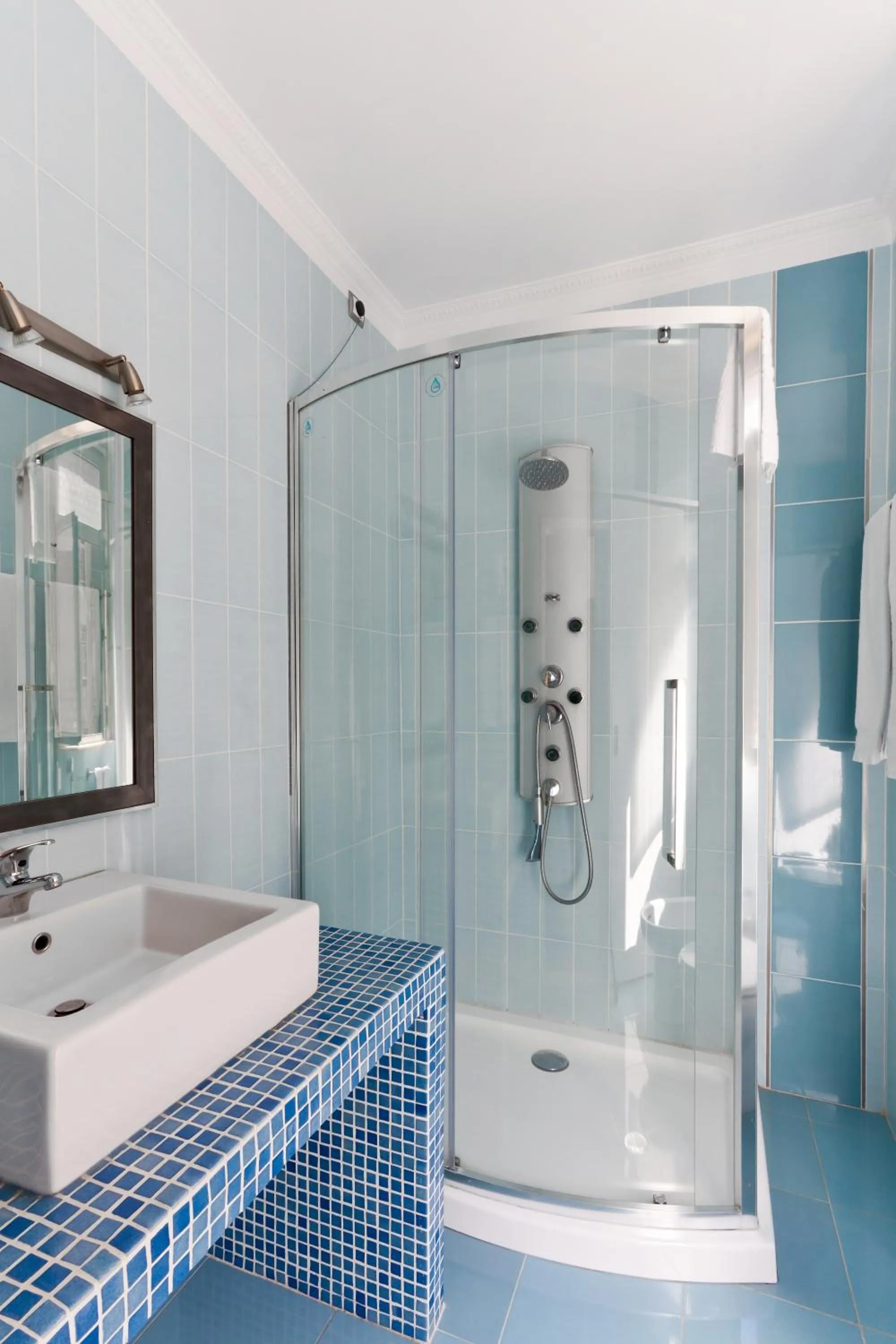 Bathroom in Hotel Florescente