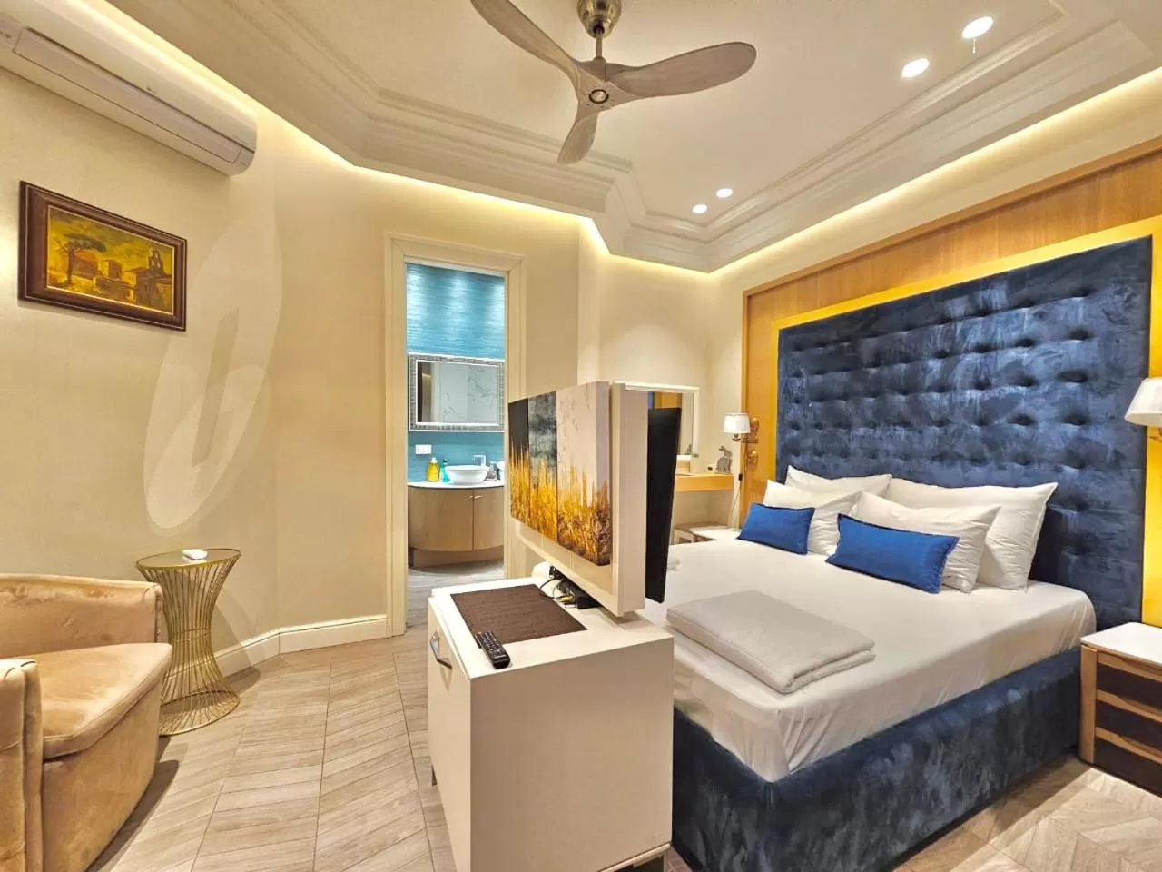 Bed in Apartments PERLA Budva