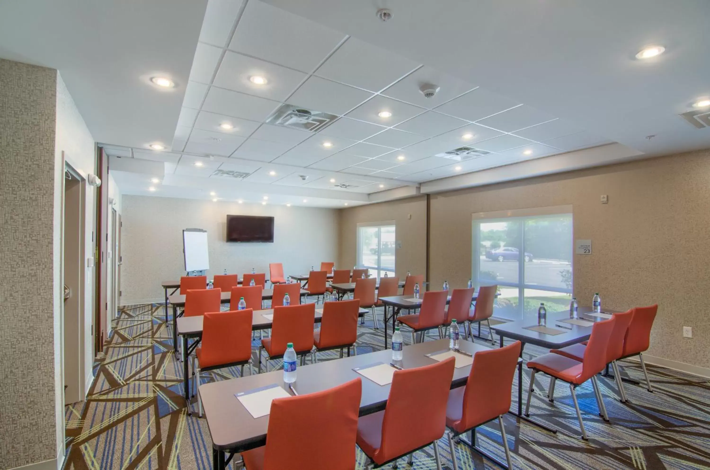 Meeting/conference room in Holiday Inn Express & Suites Mobile - University Area, an IHG Hotel