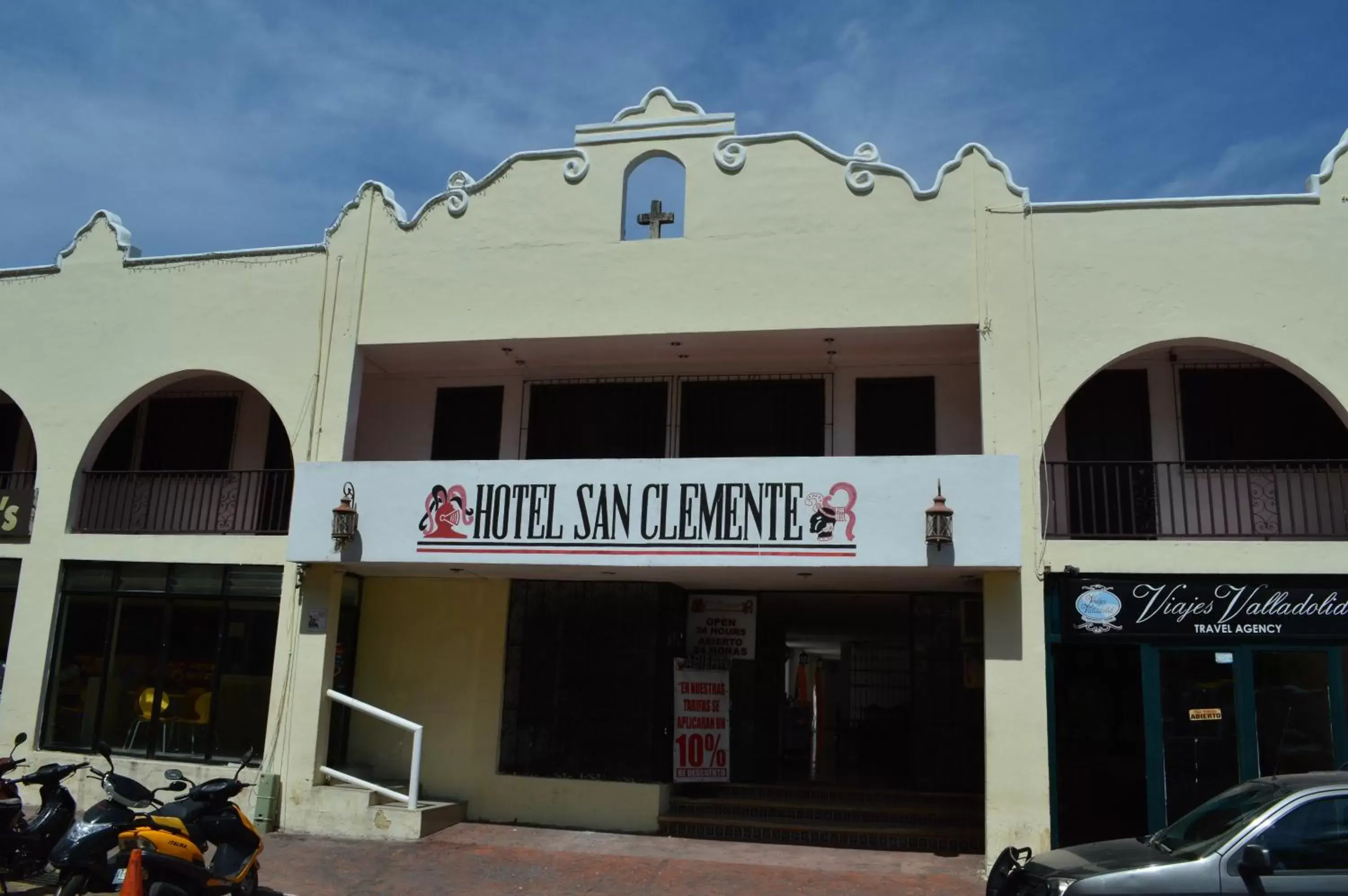 Property Building in Hotel San Clemente