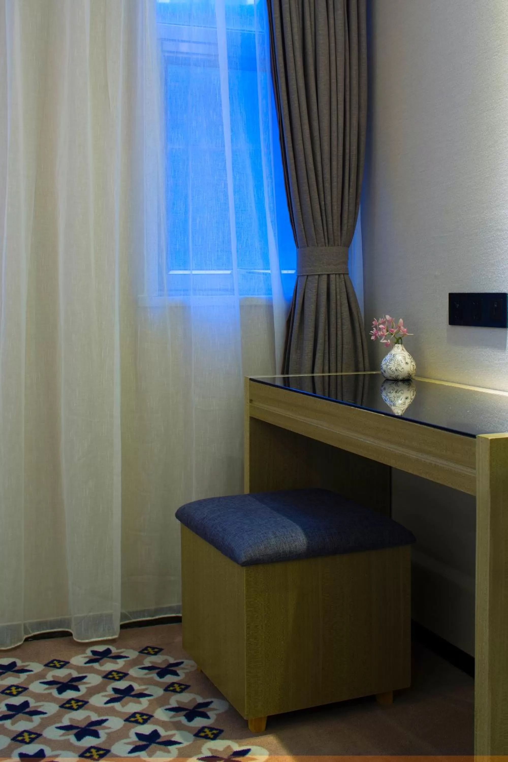 Decorative detail, Seating Area in Paco Hotel Tiyuxilu Metro Guangzhou-Free Shuttle Bus fir Canton Fair