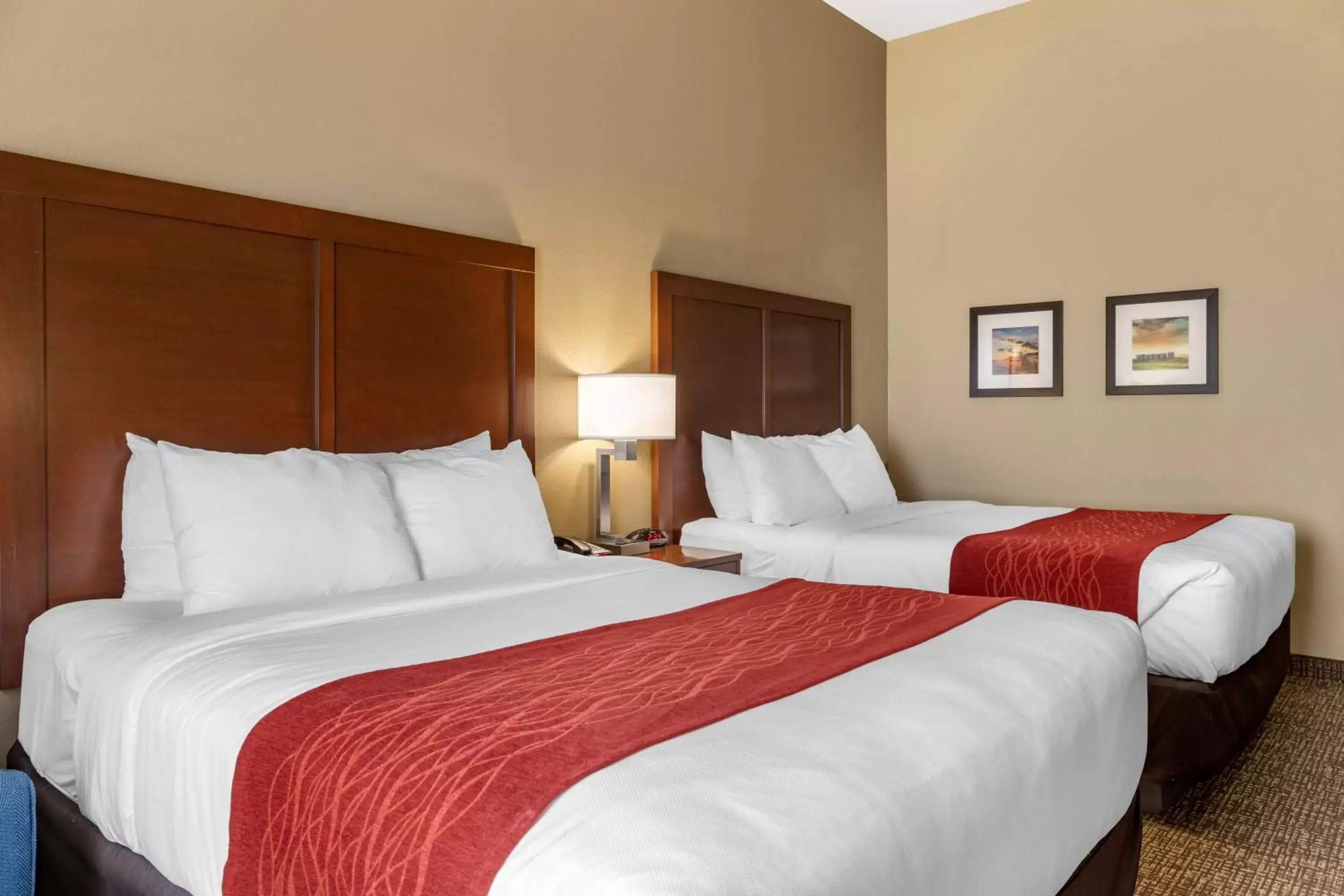 Bed in Comfort Inn & Suites Augusta