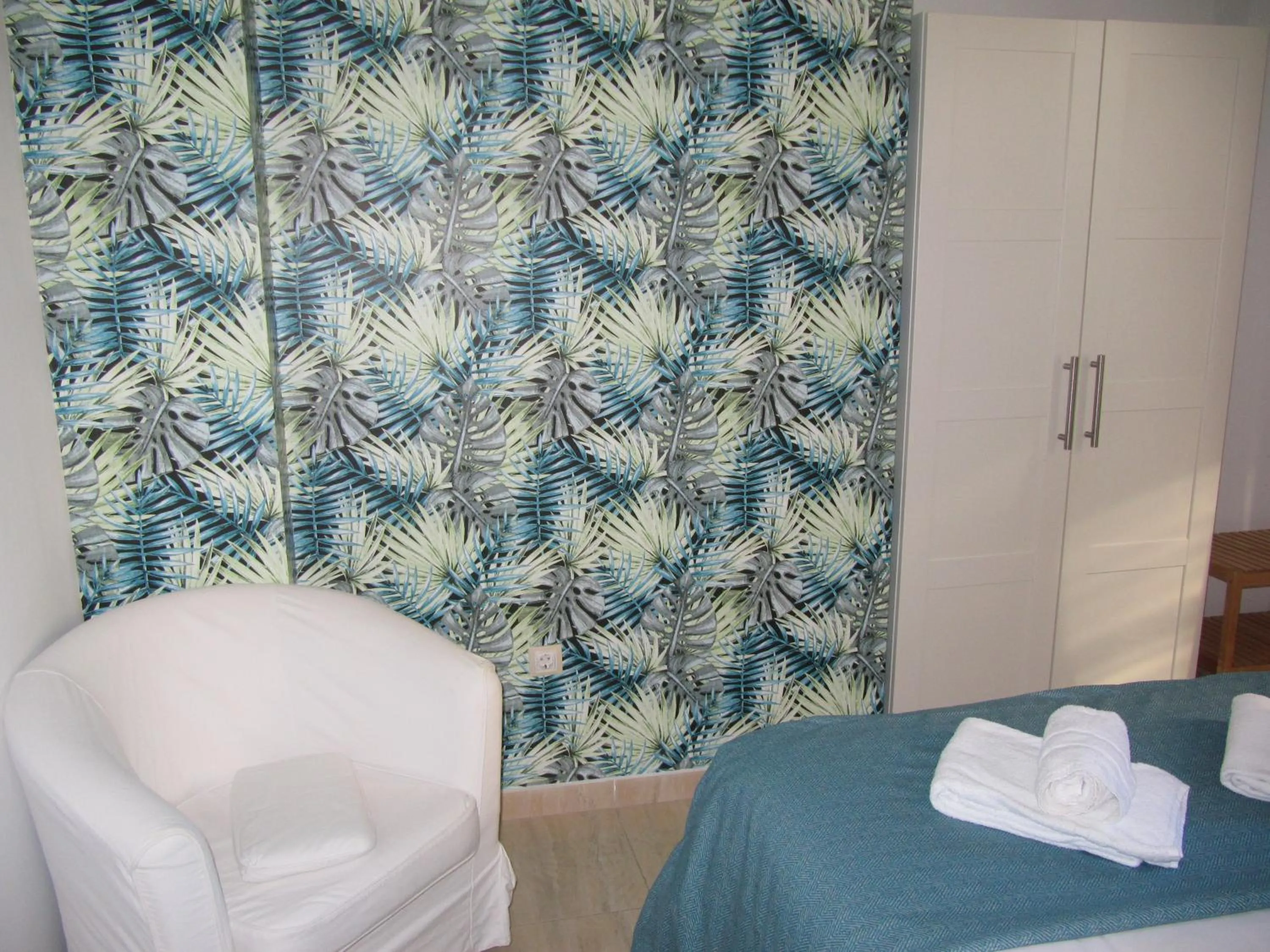 Bedroom, Bed in Life Apartments Alameda Colón