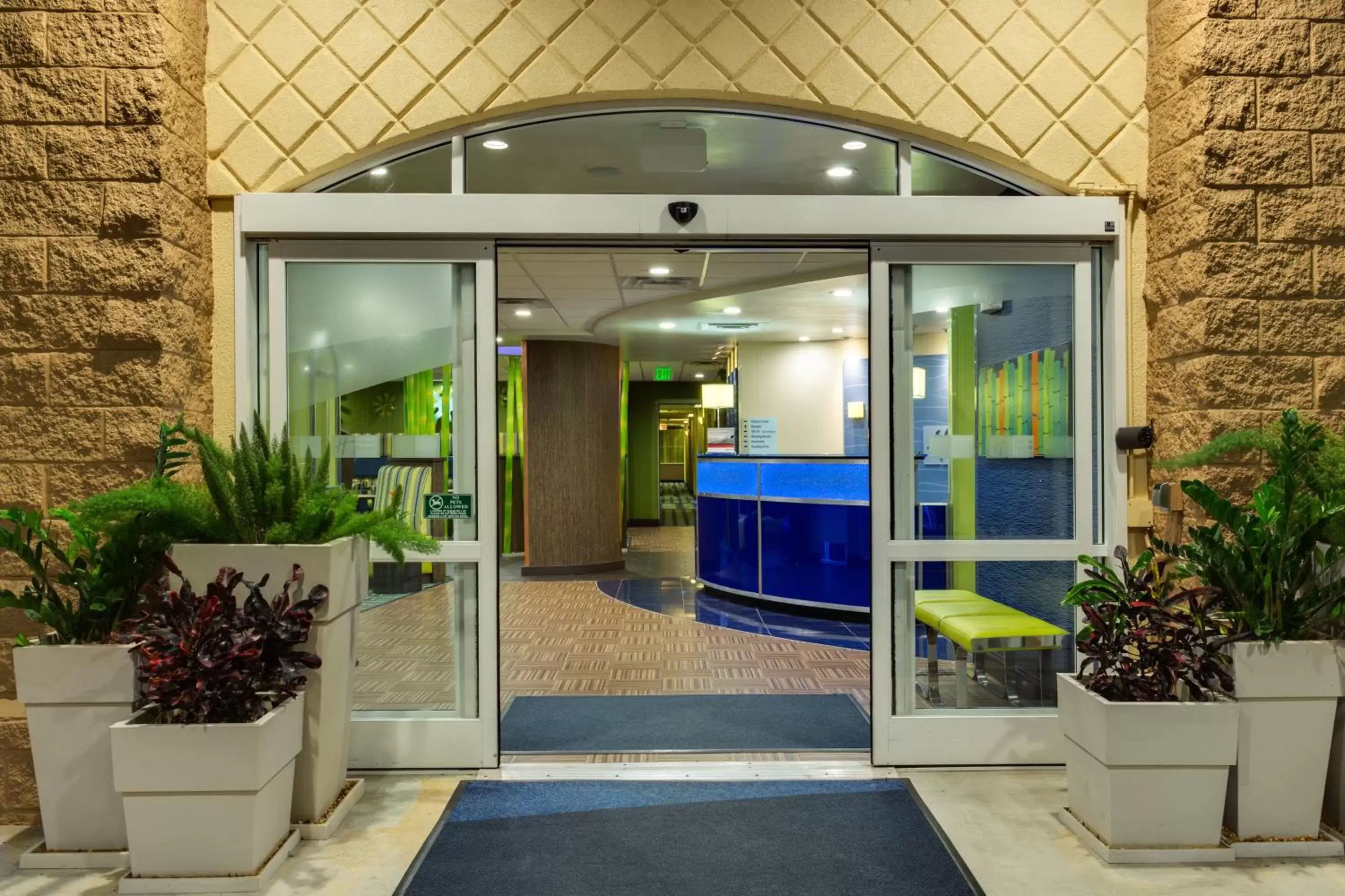 Property building in Holiday Inn Express & Suites Plant City by IHG Property building in Holiday Inn Express & Suites Plant City by IHG