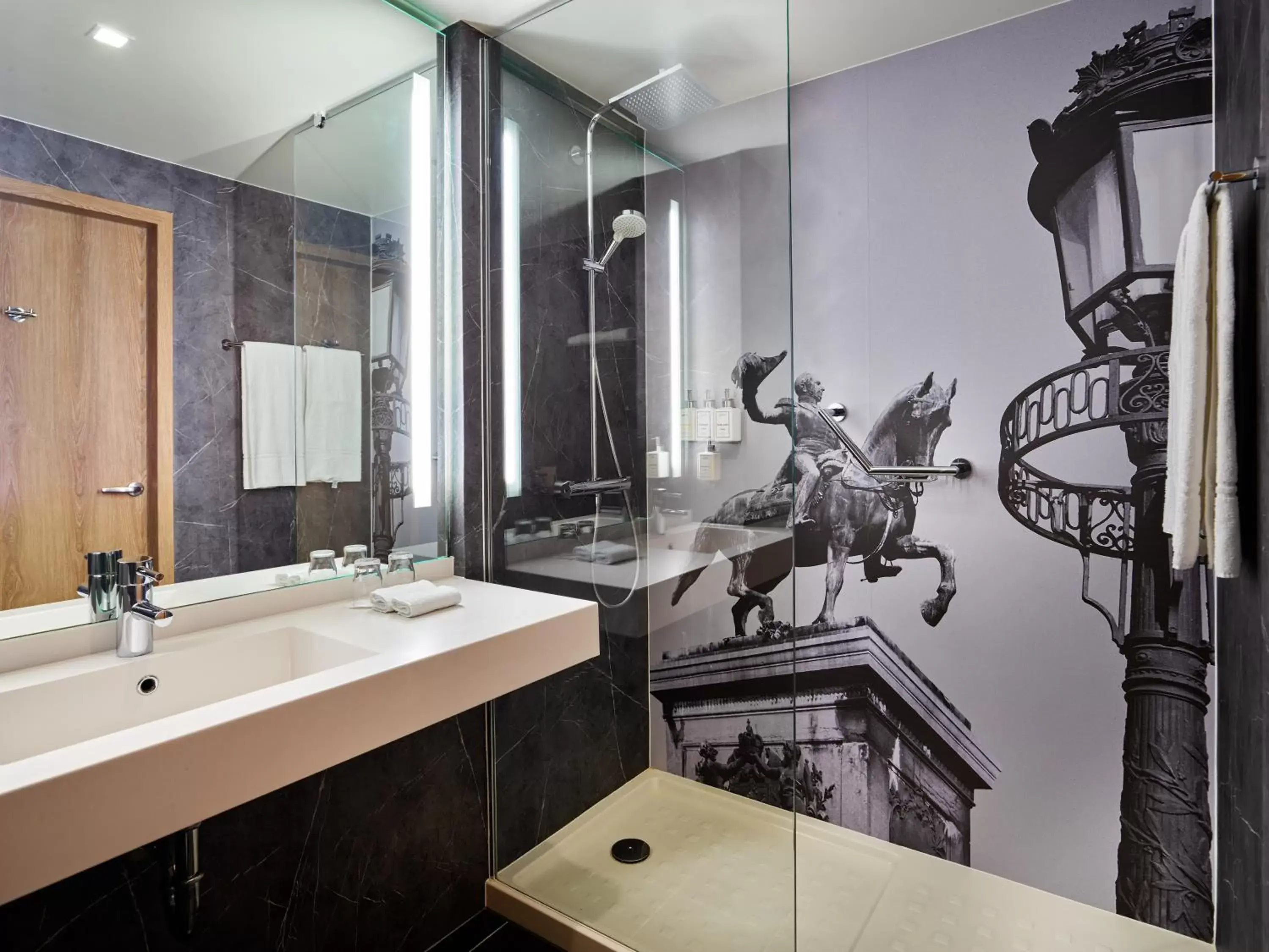 Bathroom in Park Inn by Radisson Luxembourg City