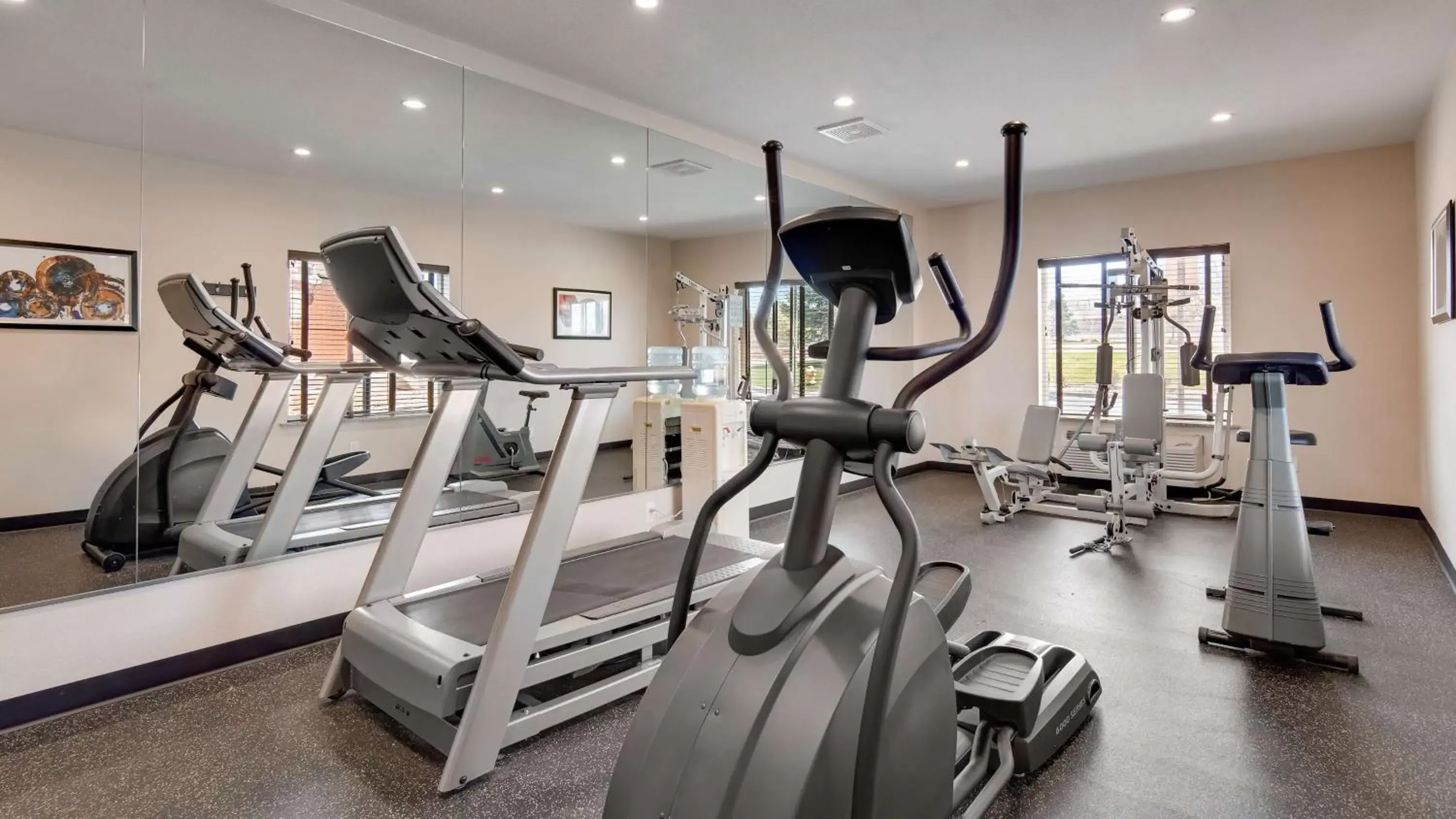 Fitness centre/facilities in Best Western Plus Gateway Inn & Suites - Aurora Fitness centre/facilities in Best Western Plus Gateway Inn & Suites - Aurora