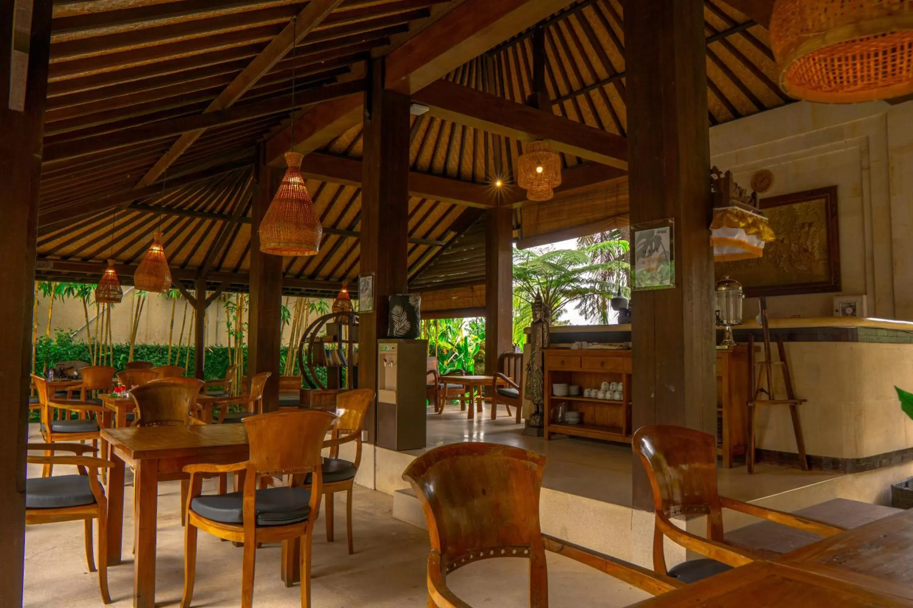 Dining area, Lounge/Bar in Artini Bisma Ubud Hotel