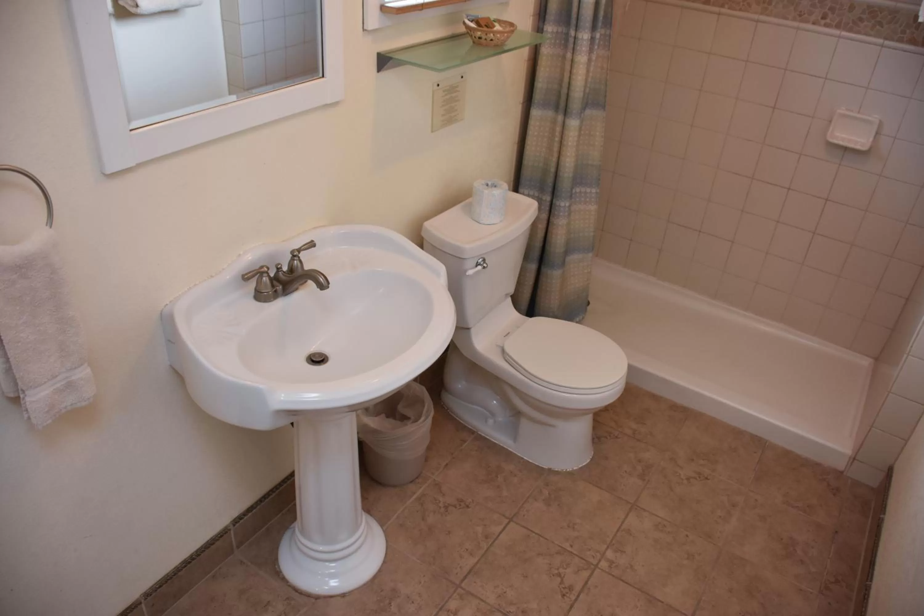 Panamint Springs Motel & Tents