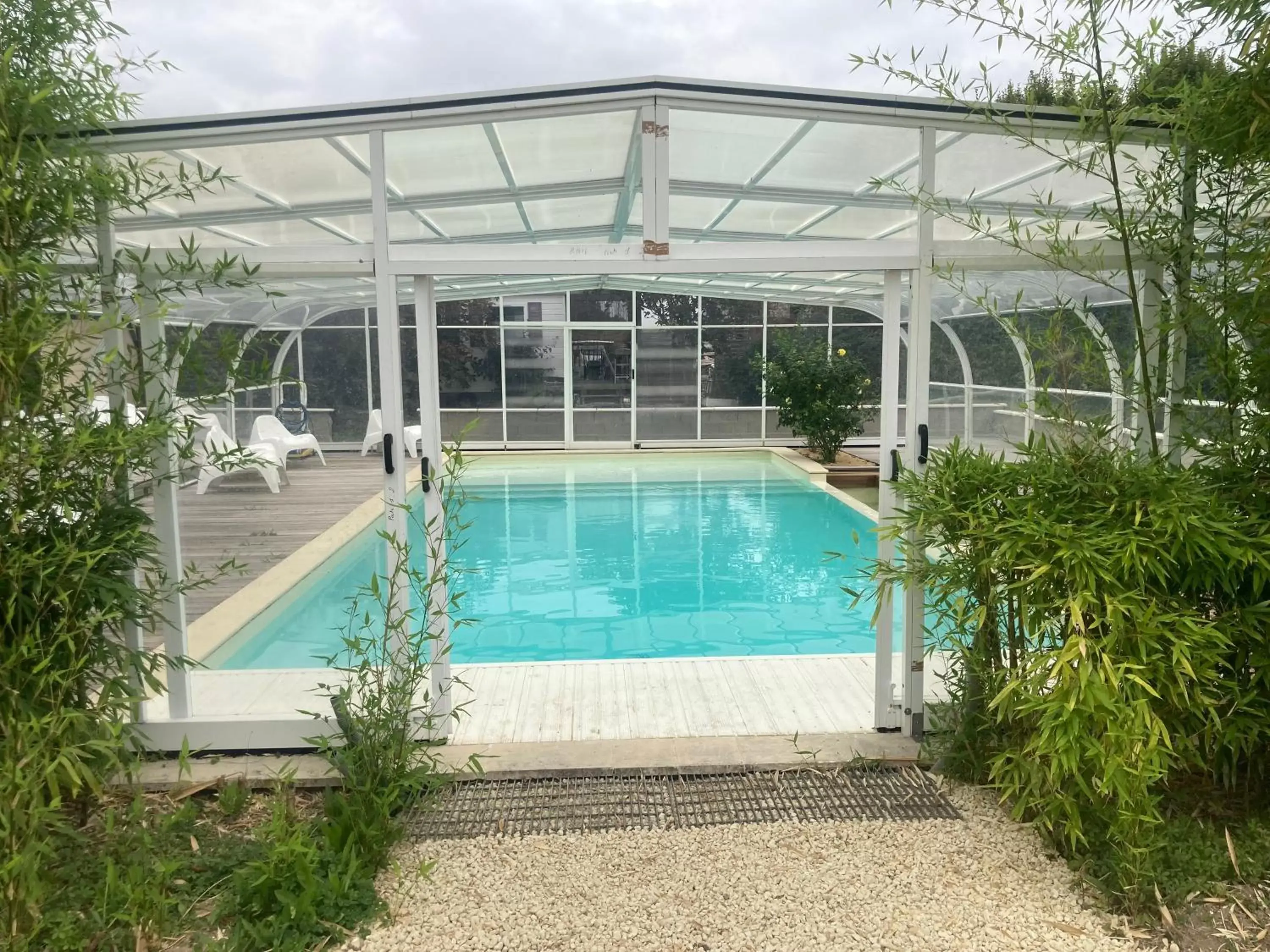 Swimming Pool in Les Pierres D'aurèle Chambres d'Hôtes