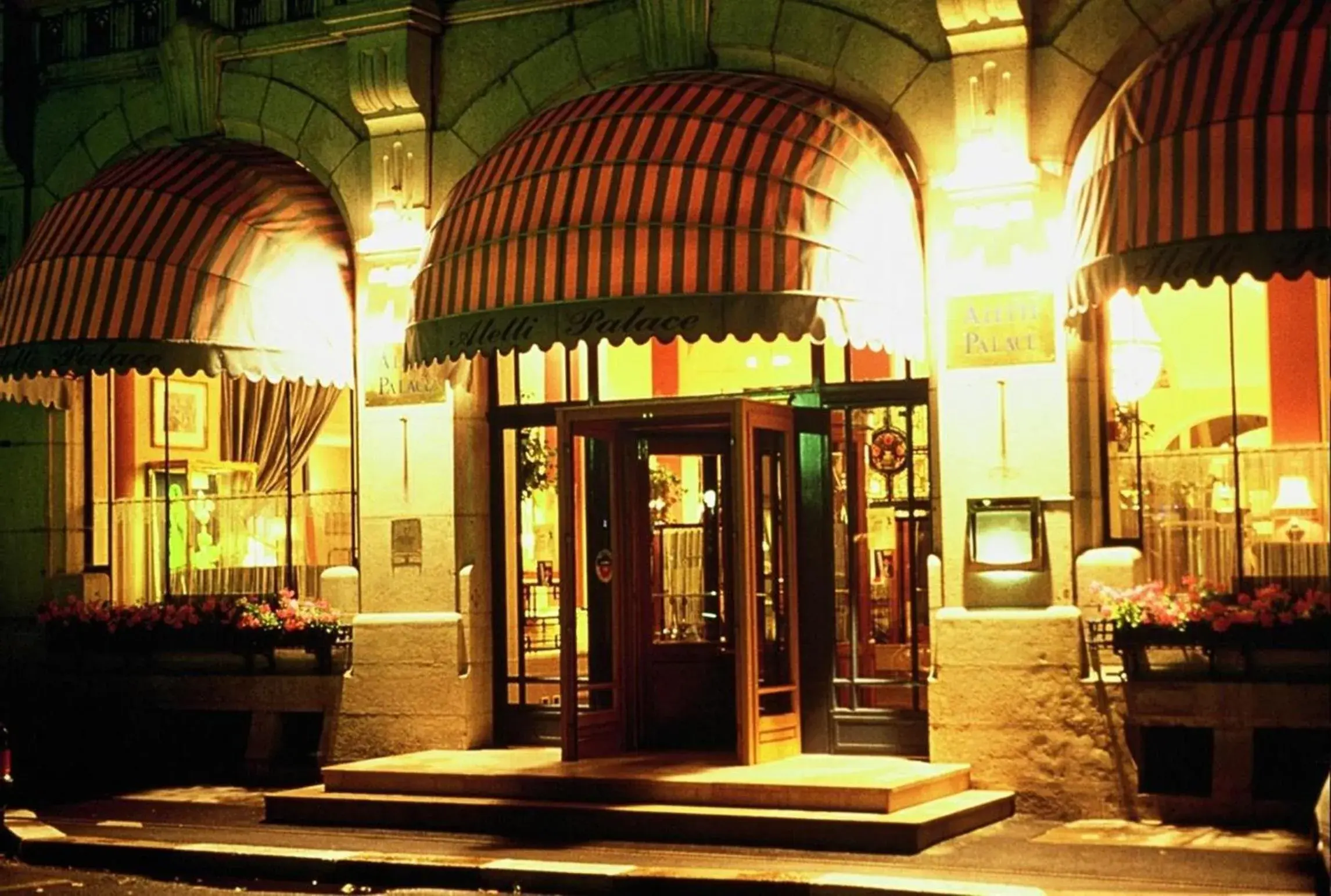 Facade/entrance in Hôtel Aletti Palace